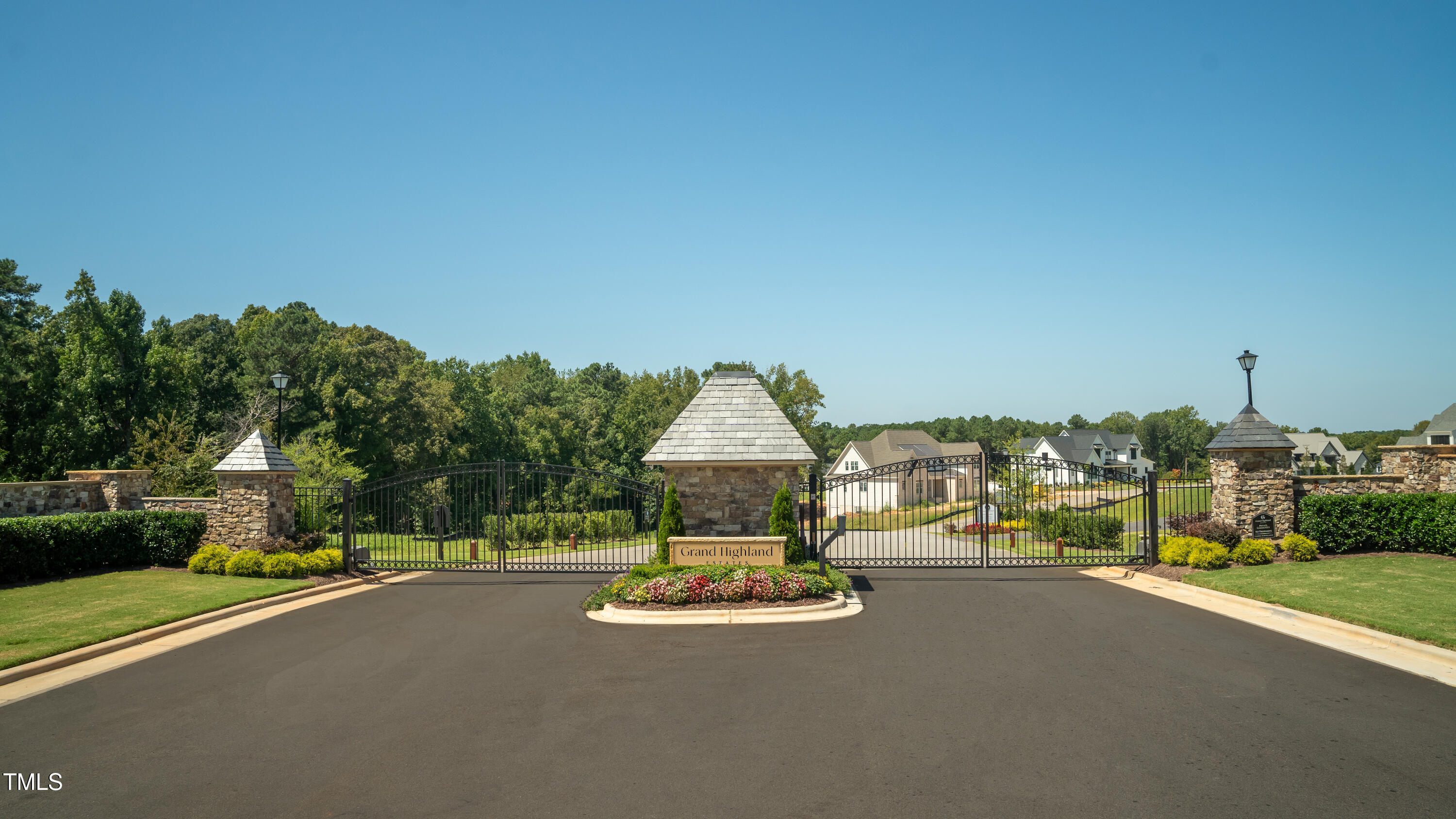 1608 Legacy Ridge Lane