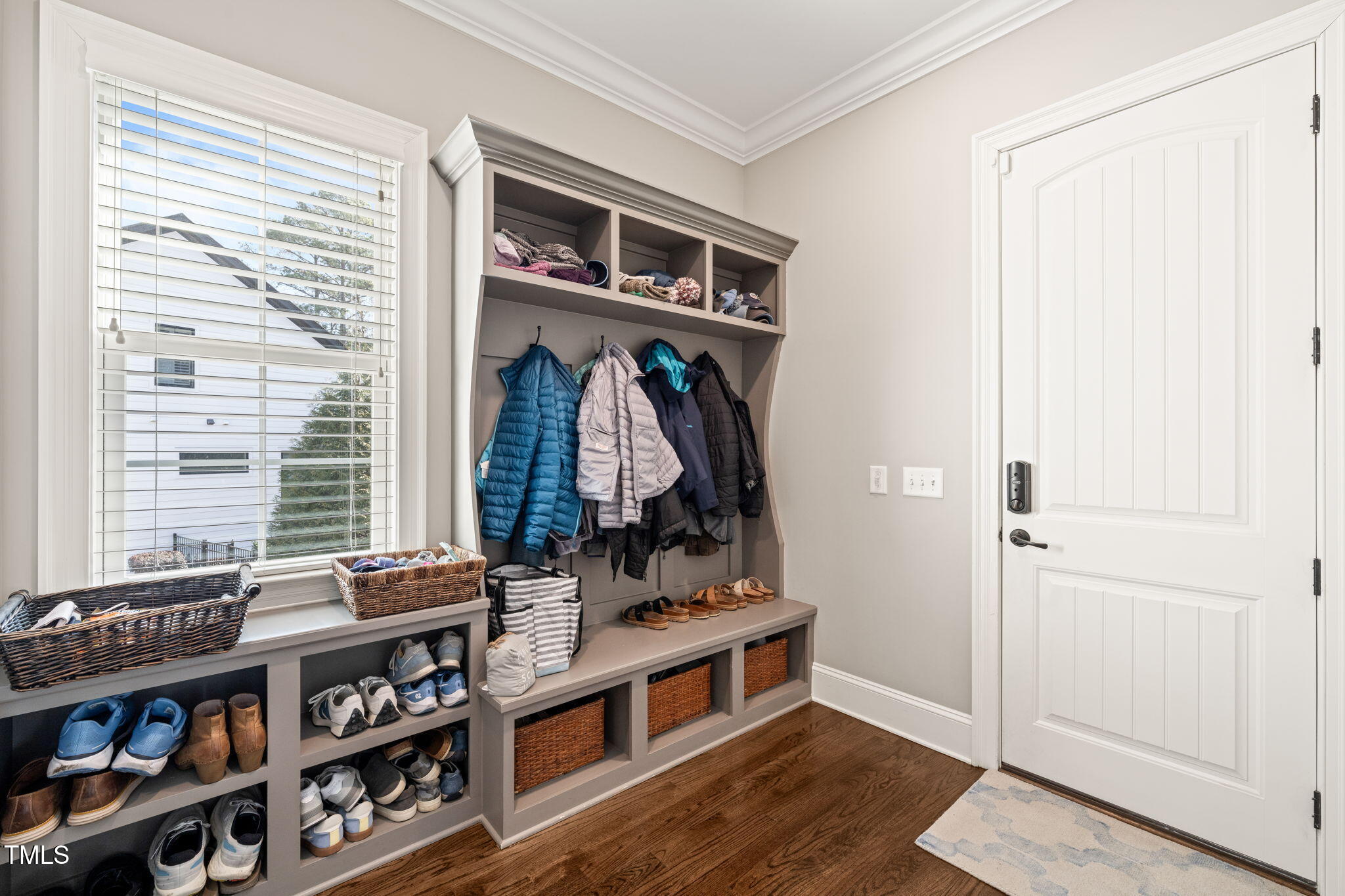 1301 Mackinaw Drive