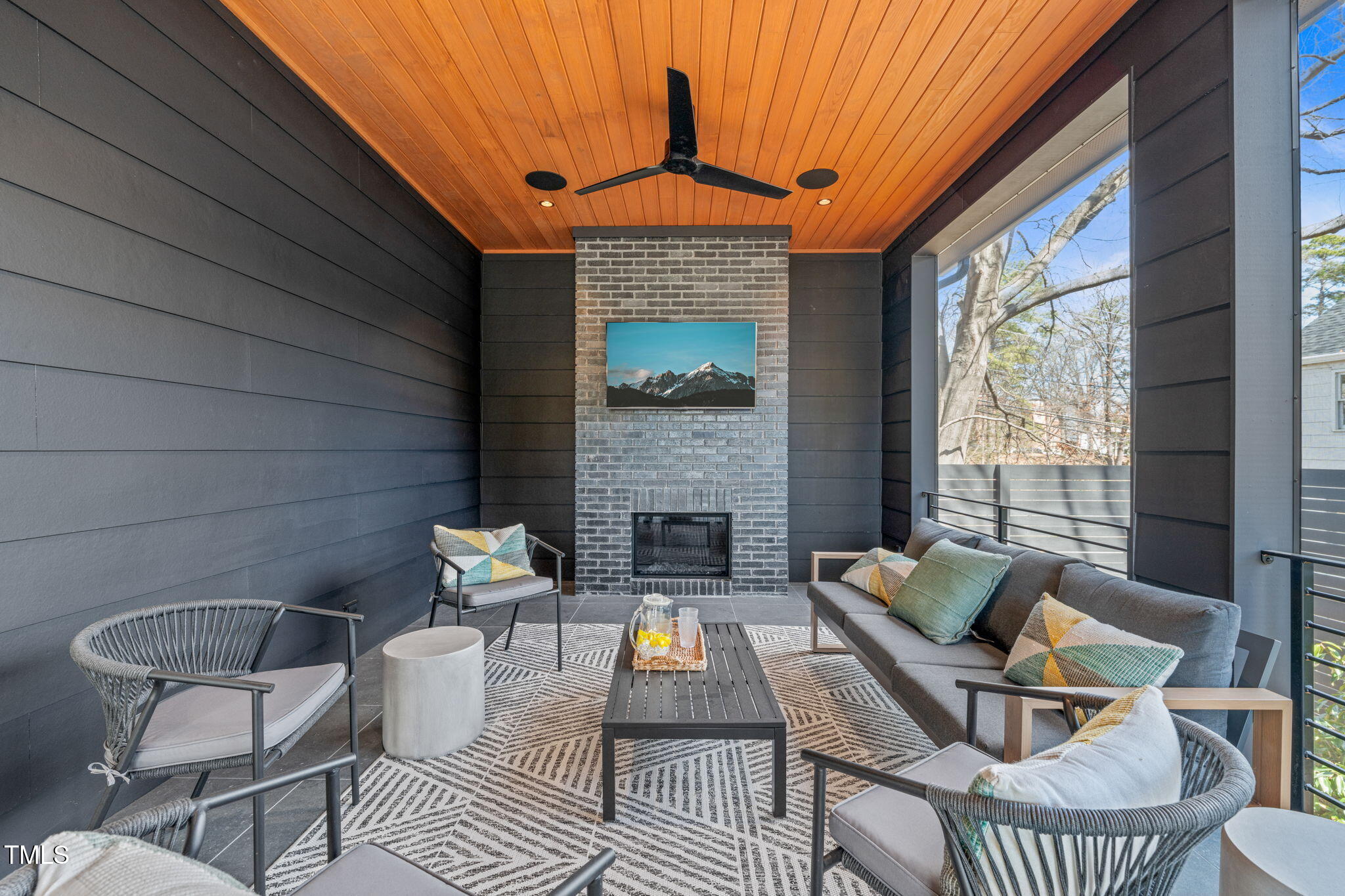 838 Woodburn Road