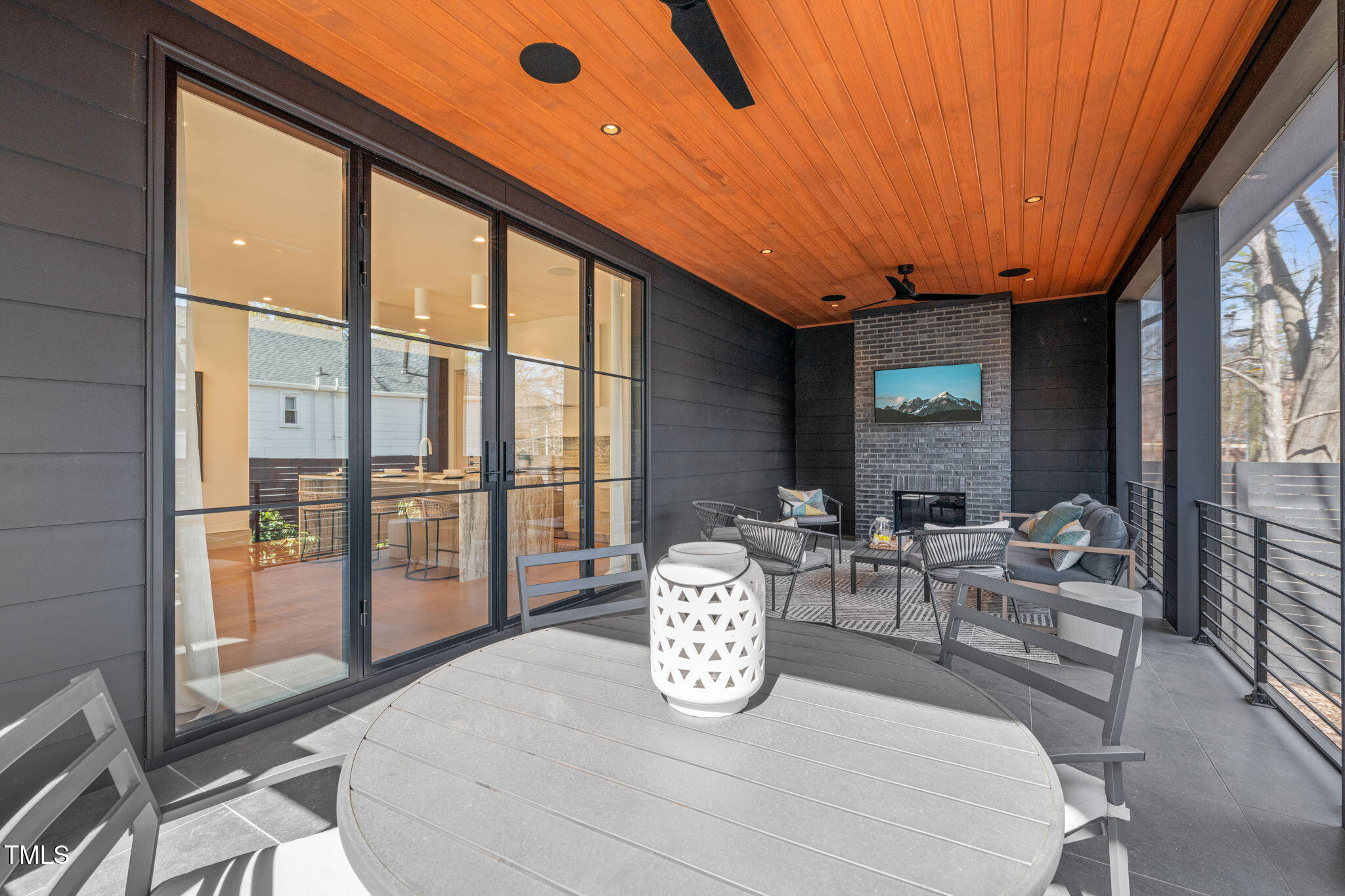 838 Woodburn Road
