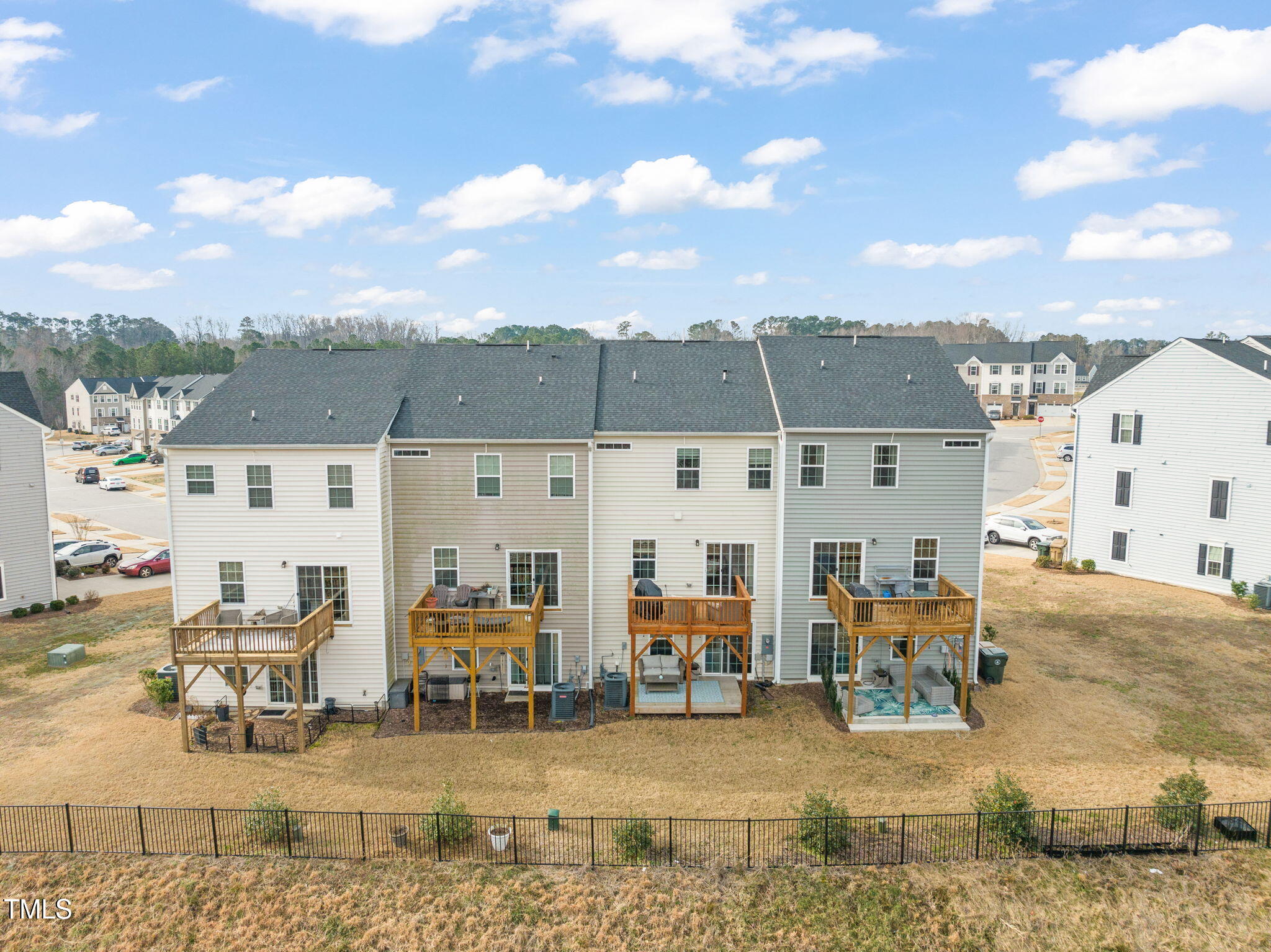 368 Amber Acorn Avenue
