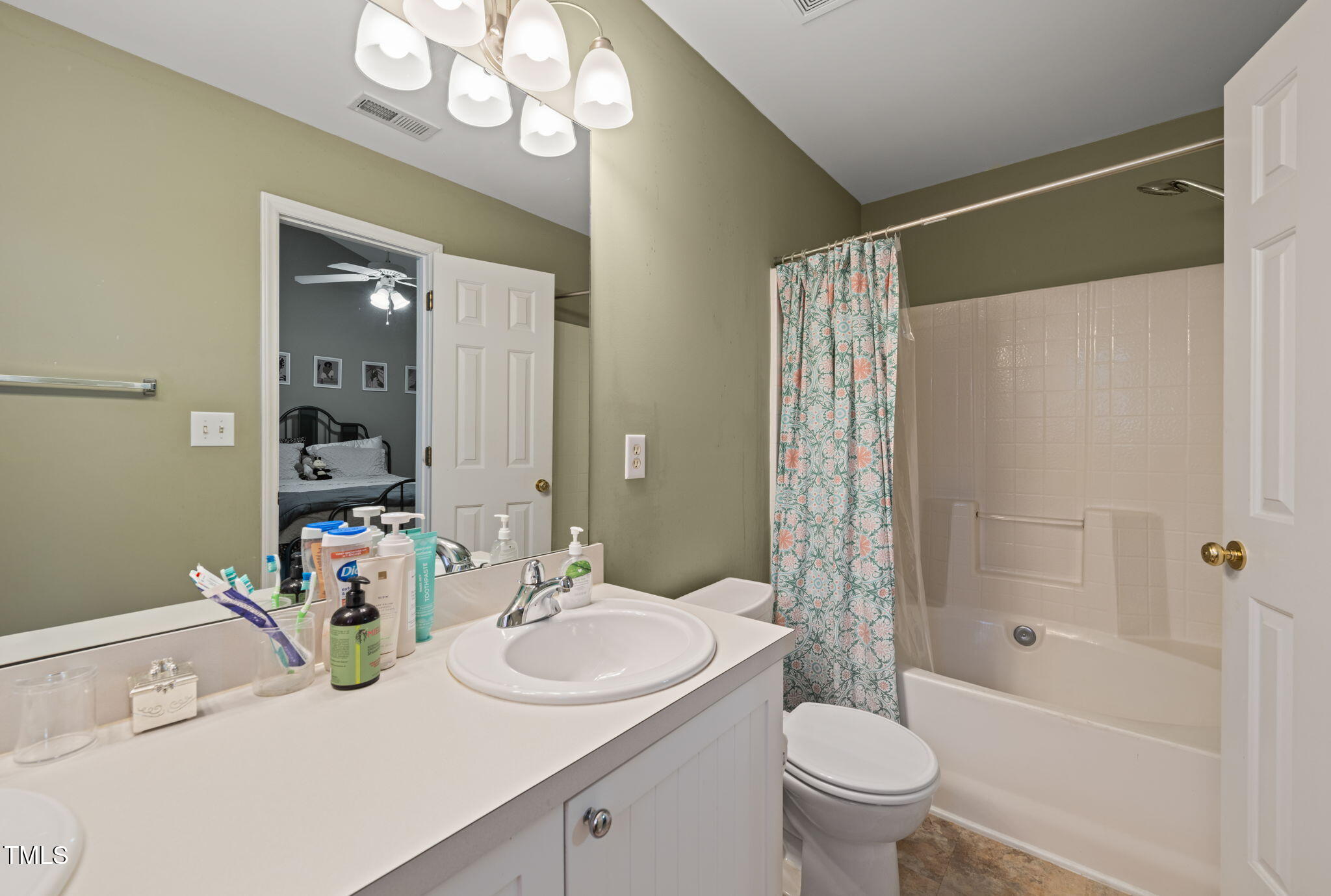 2105 Metacomet Way
