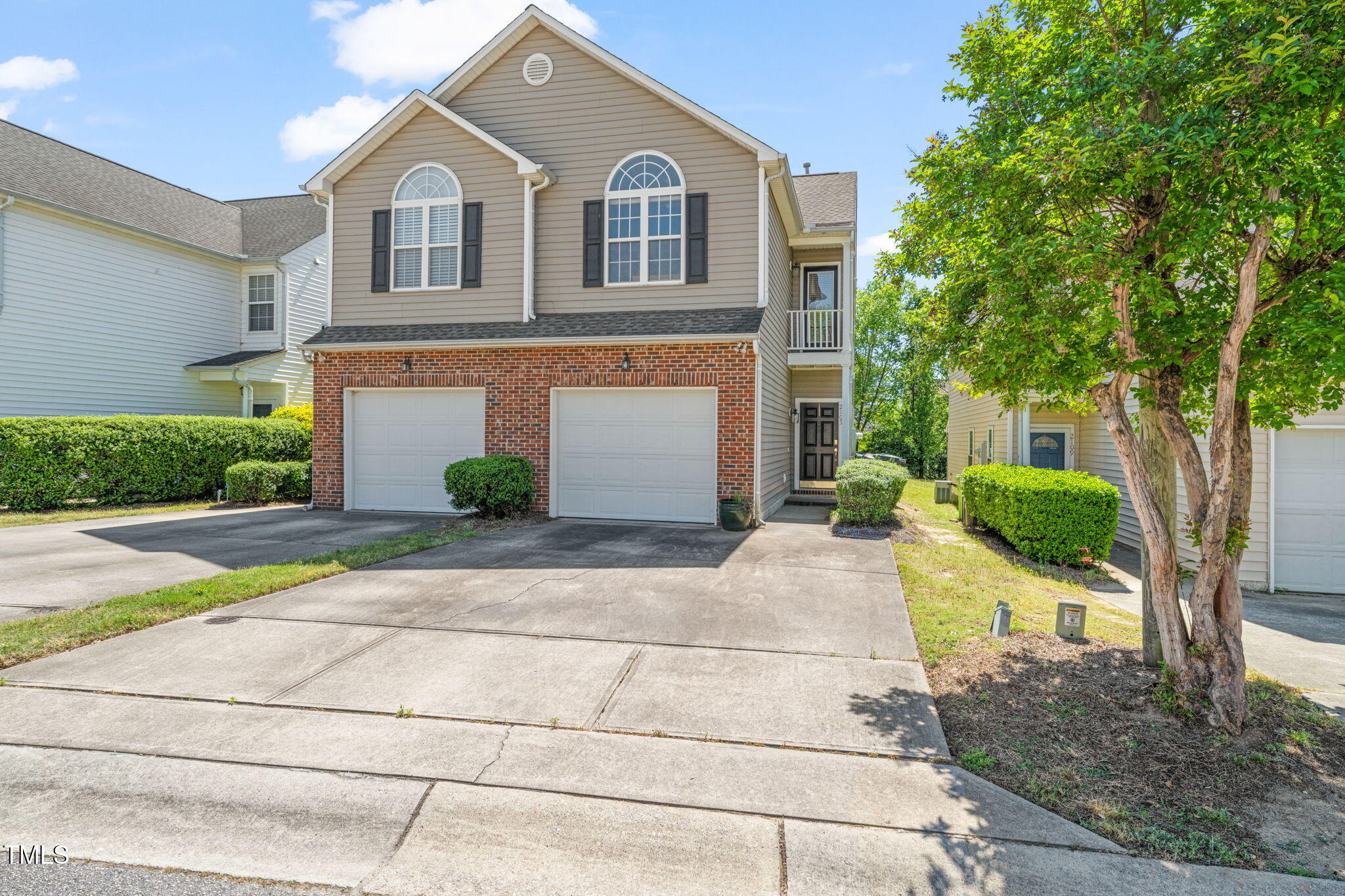 2105 Metacomet Way
