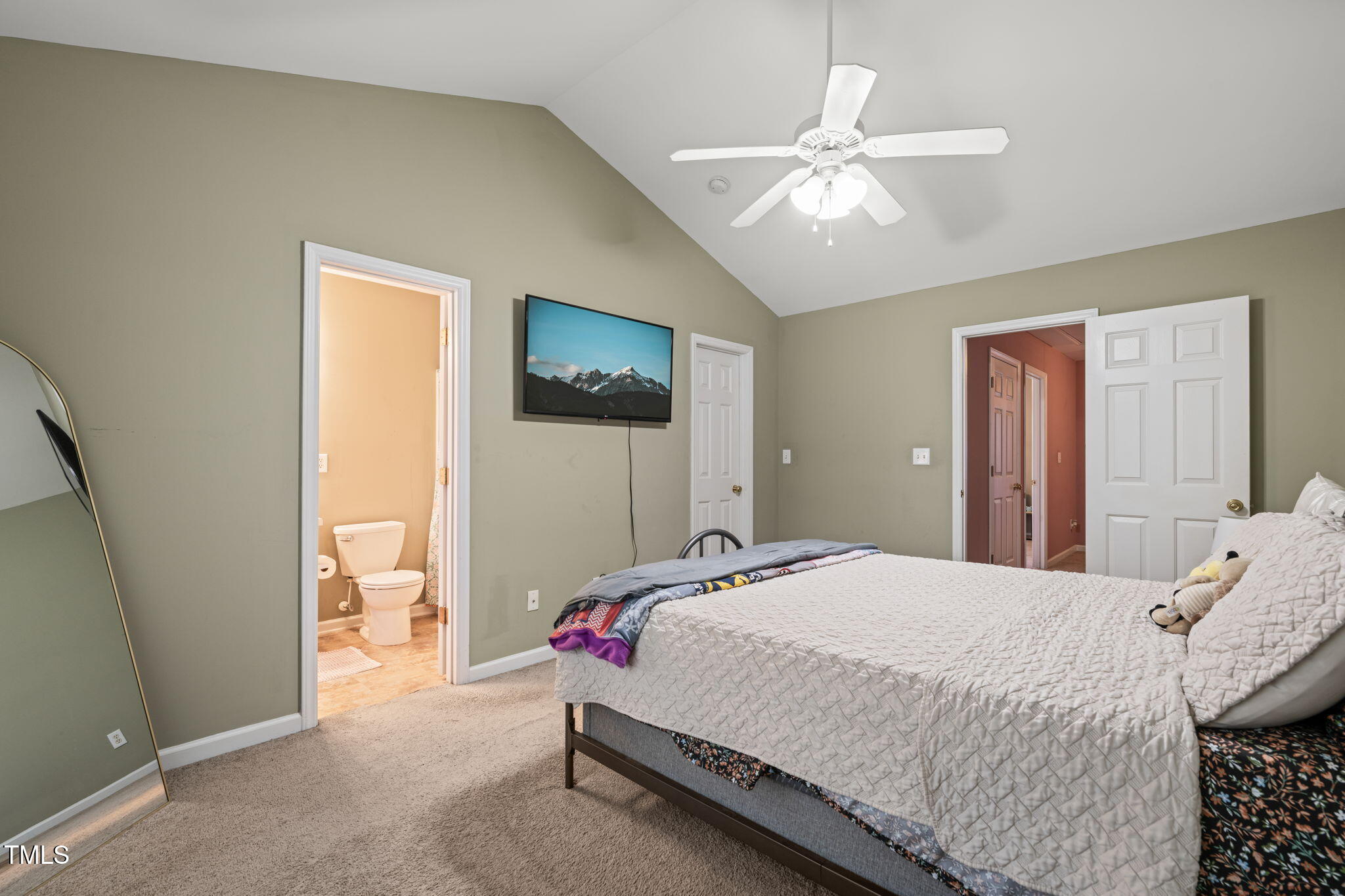 2105 Metacomet Way
