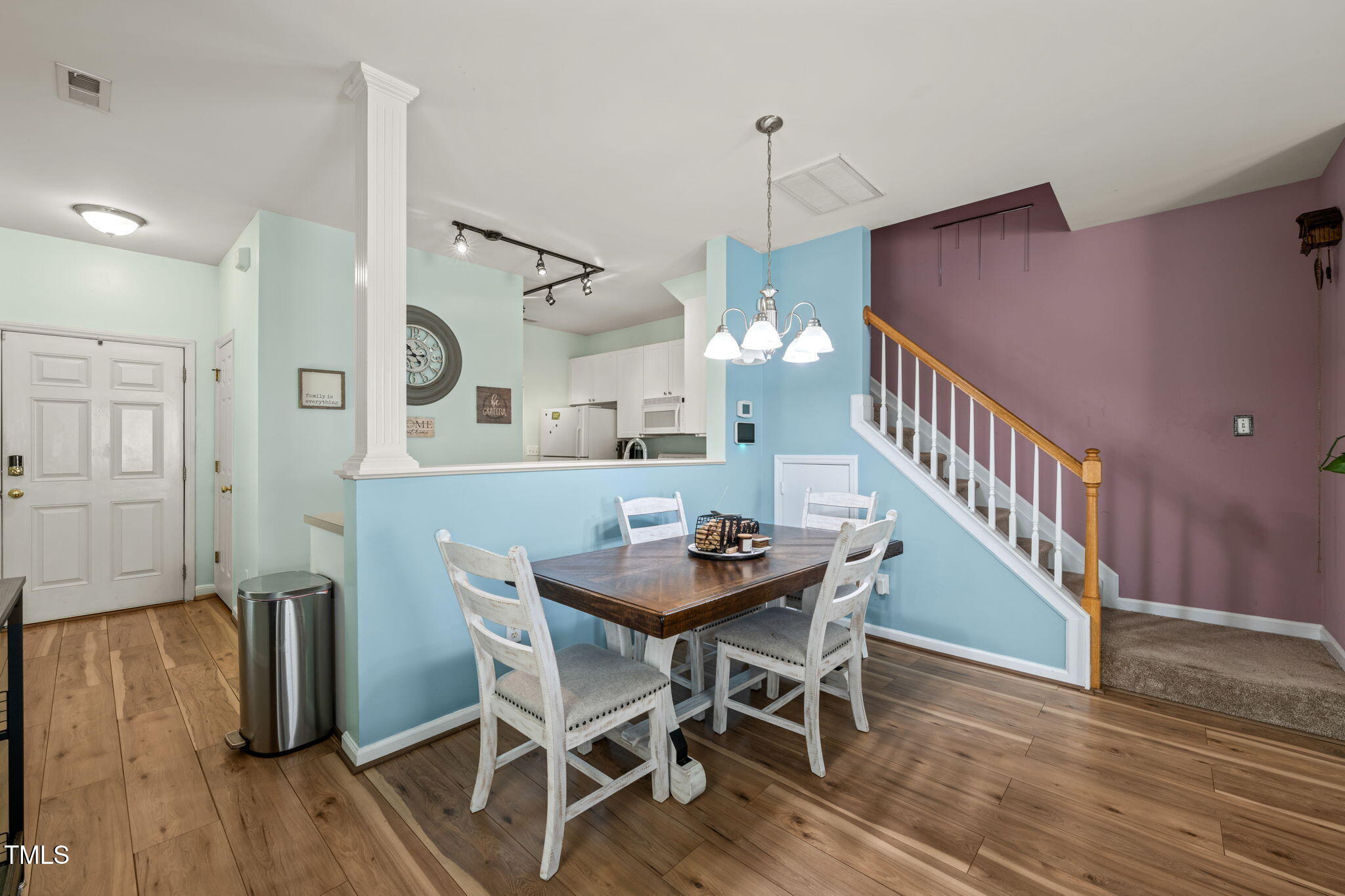 2105 Metacomet Way