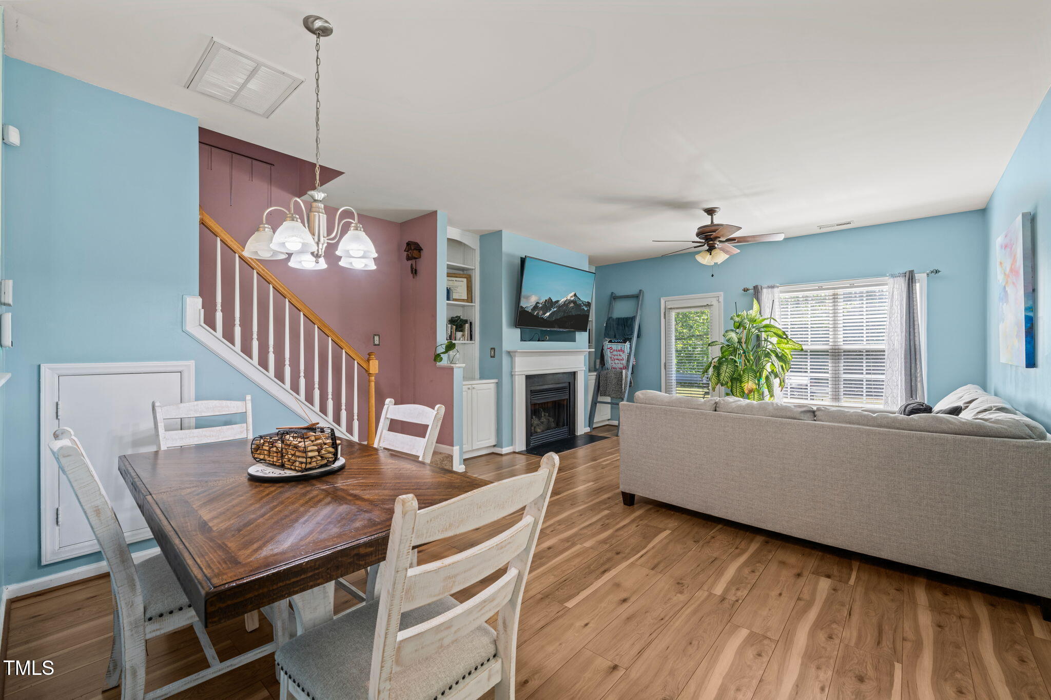 2105 Metacomet Way