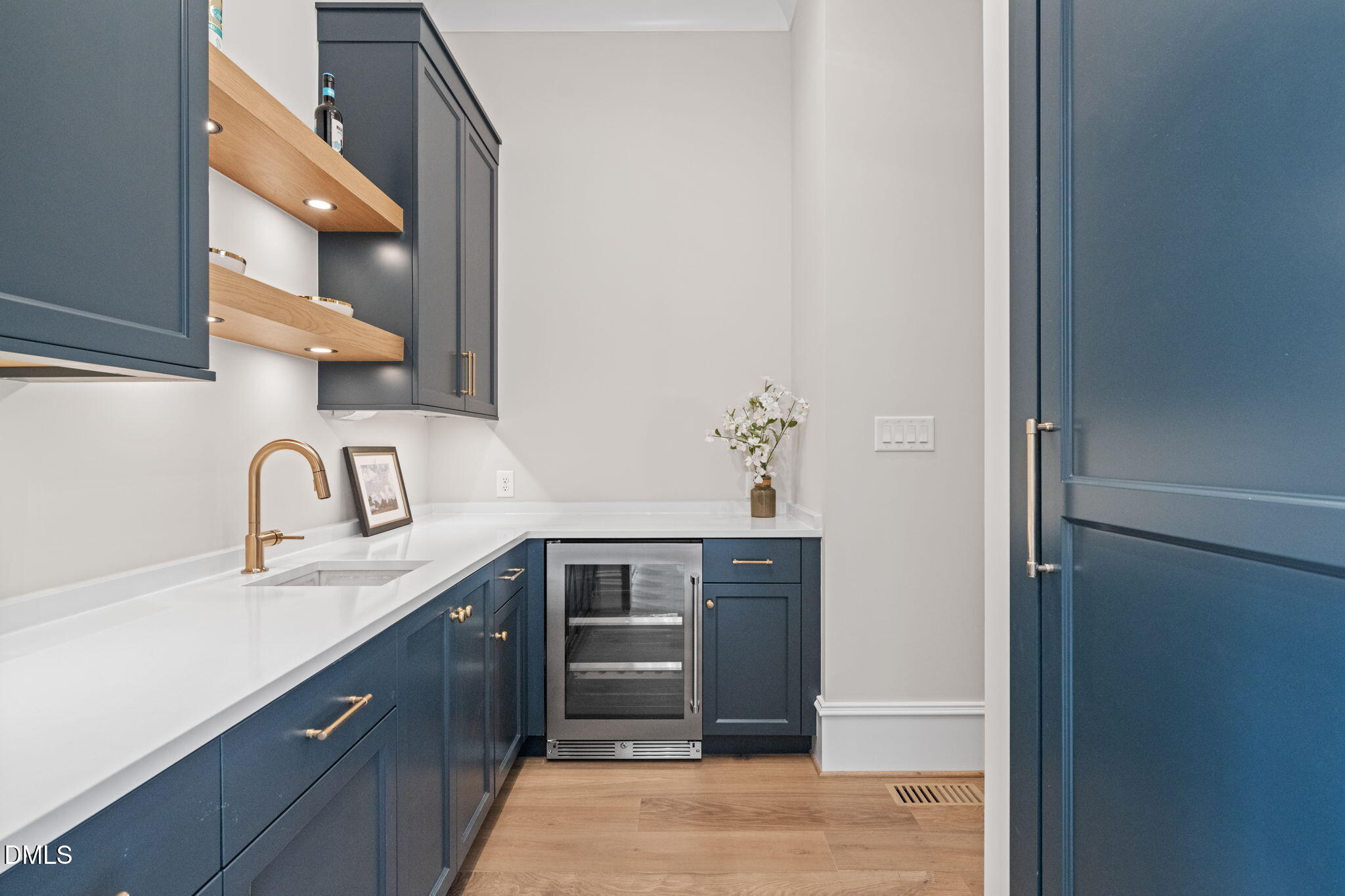 9004 Meadow Pointe Court