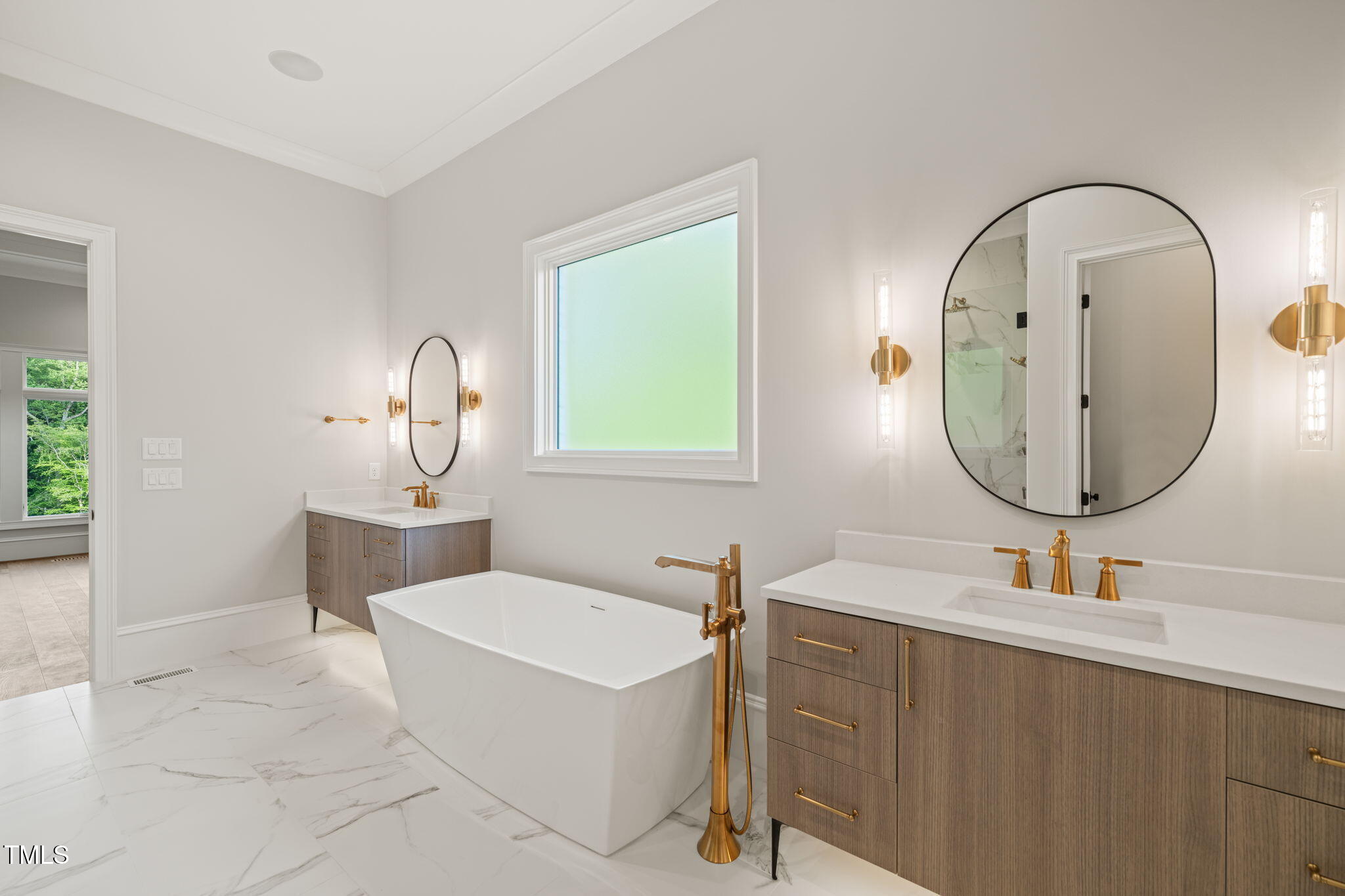 9004 Meadow Pointe Court