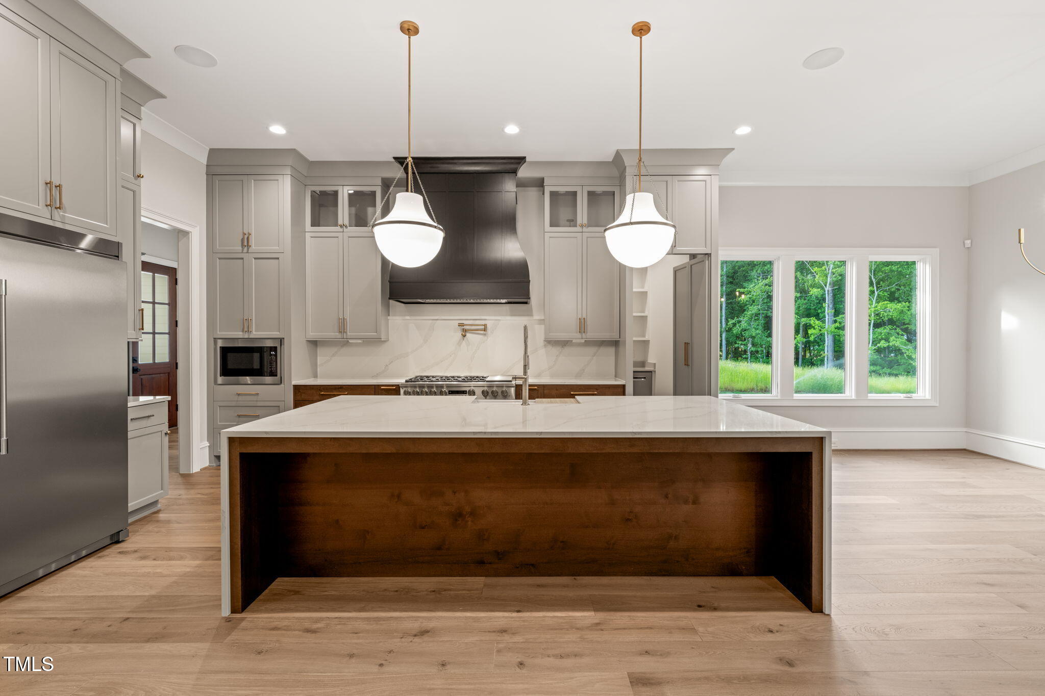 9004 Meadow Pointe Court