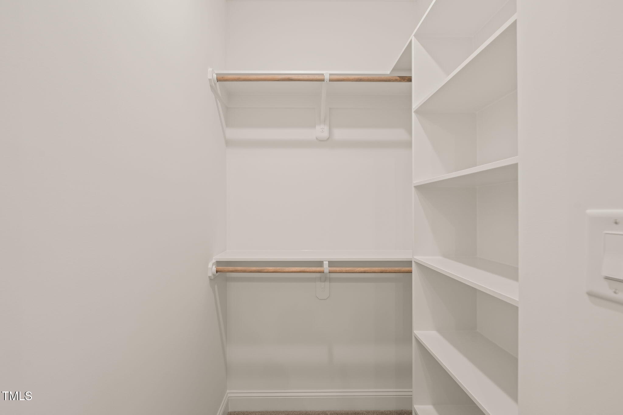 9004 Meadow Pointe Court