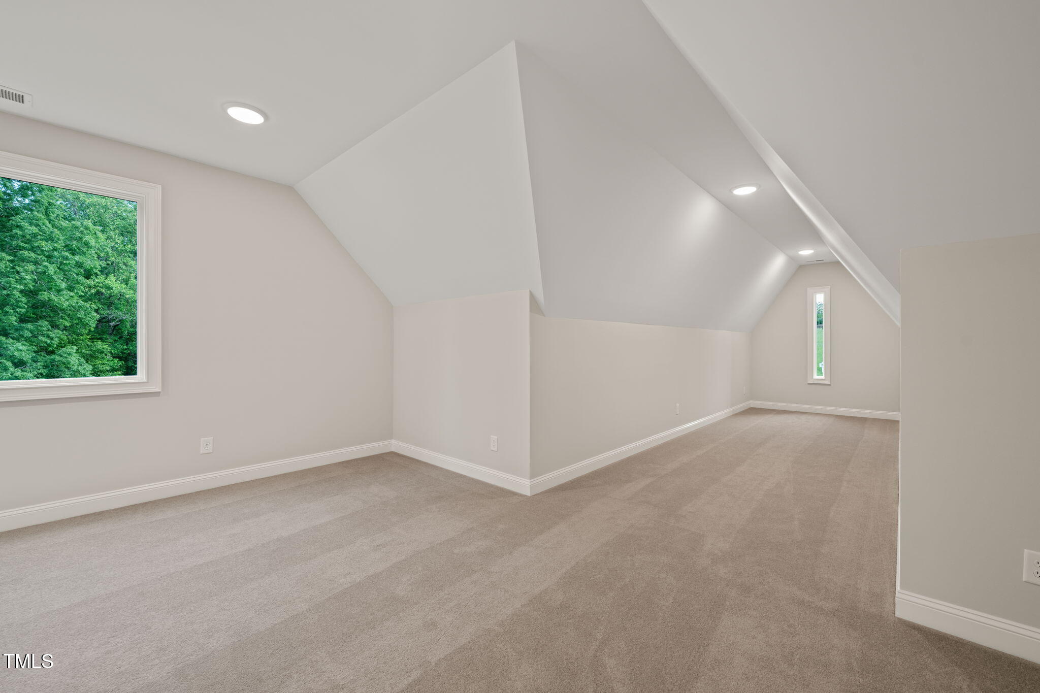 9004 Meadow Pointe Court