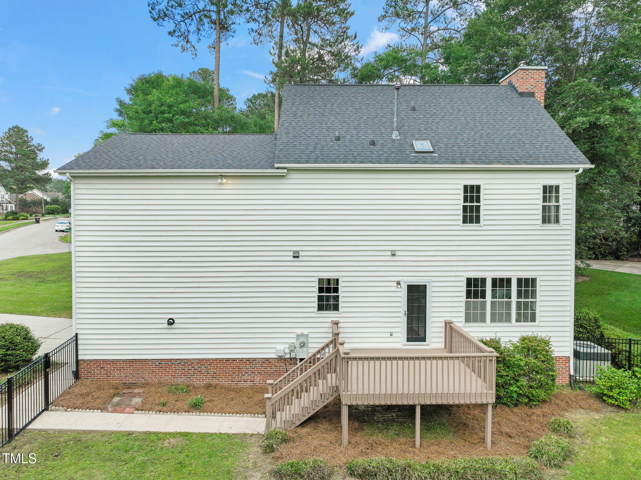 1005 Barmkin Place
