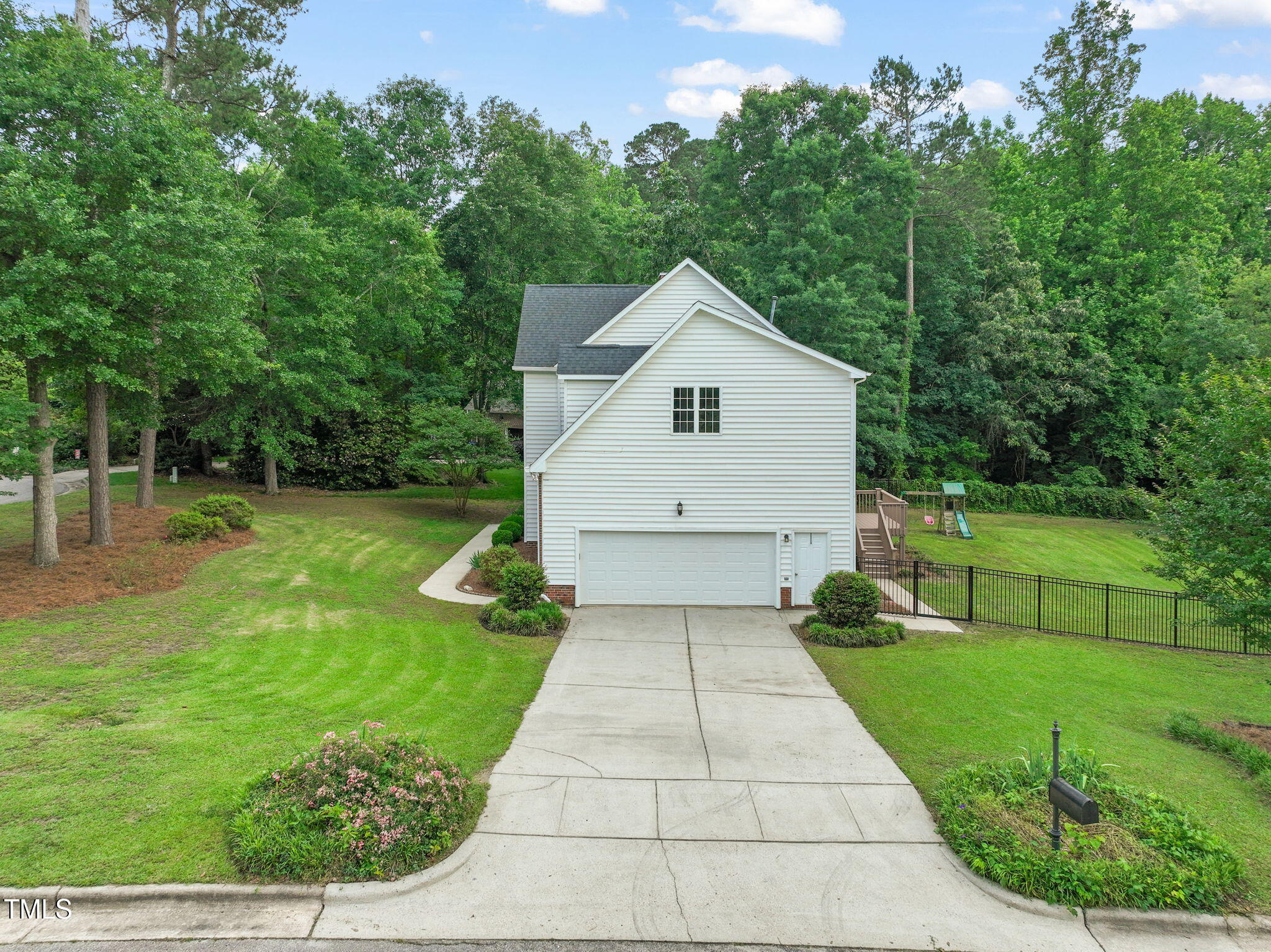 1005 Barmkin Place