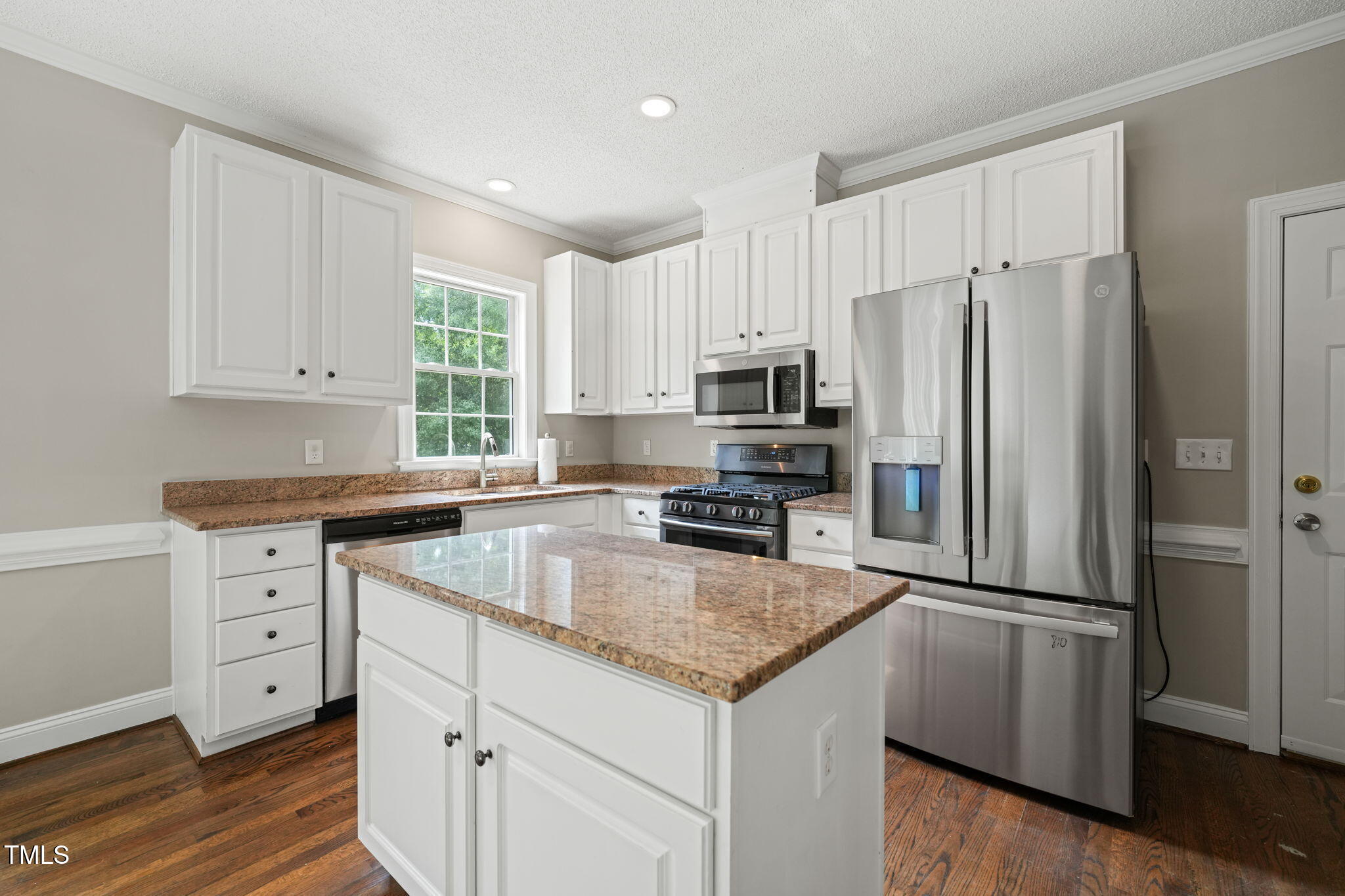 1005 Barmkin Place