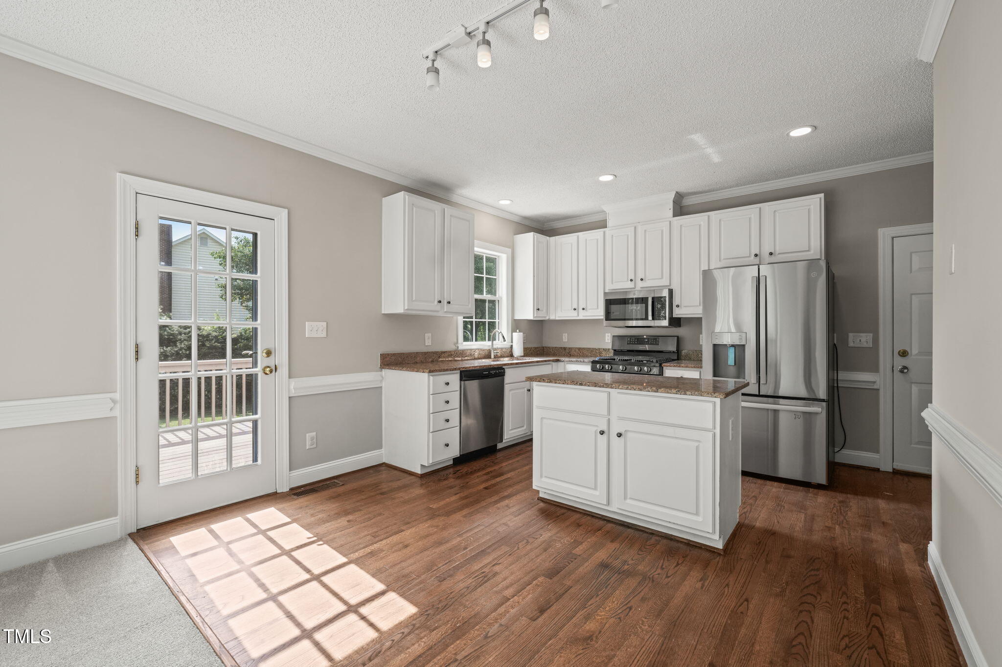 1005 Barmkin Place