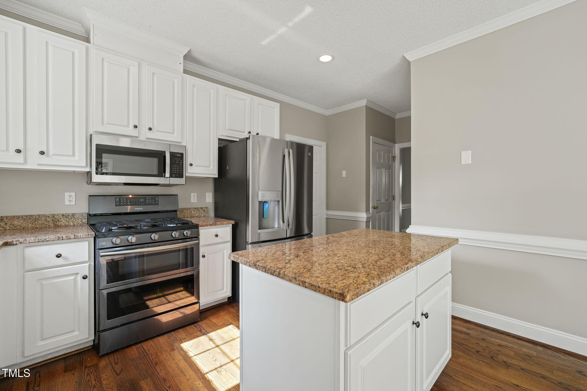 1005 Barmkin Place
