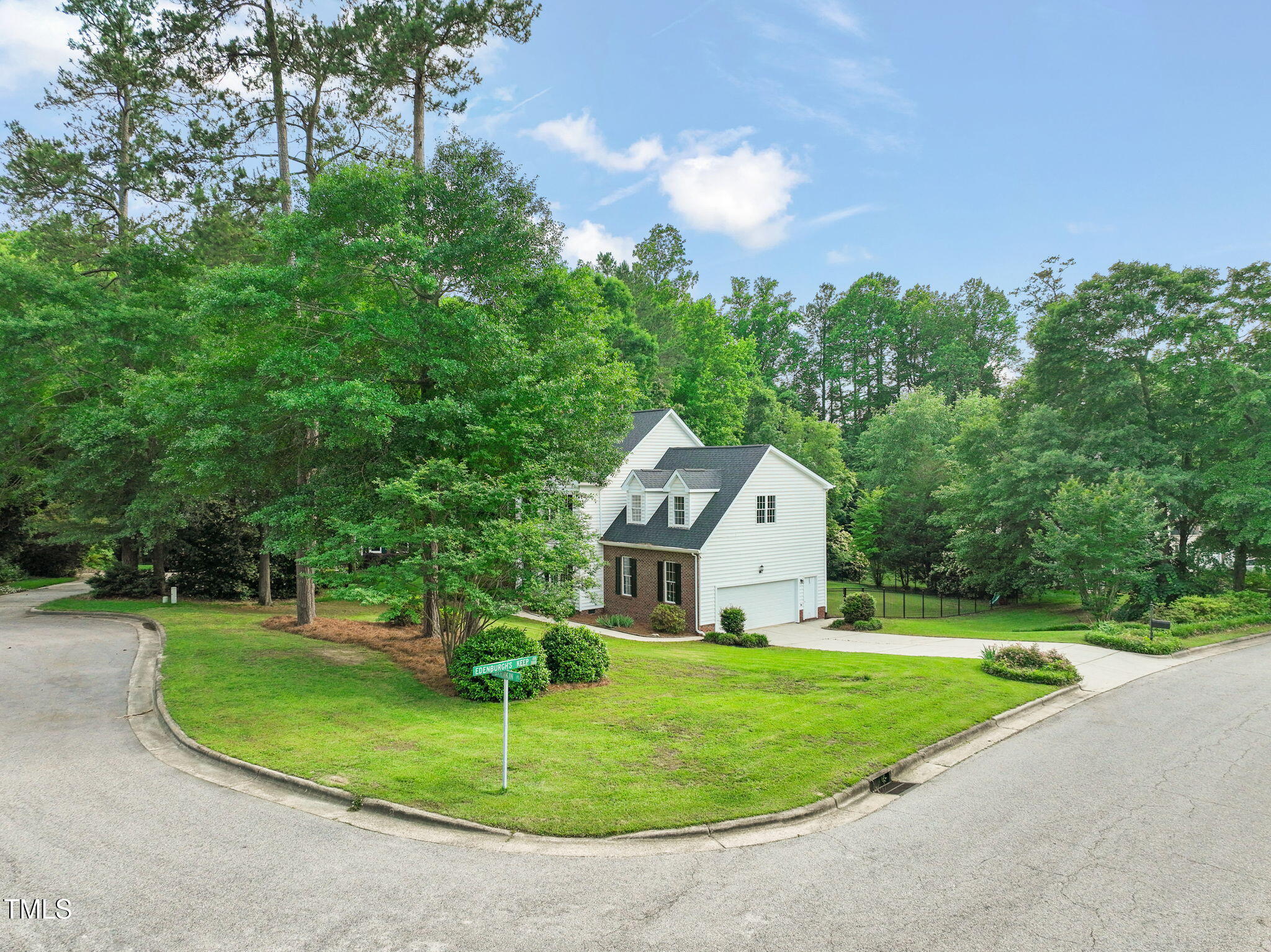 1005 Barmkin Place
