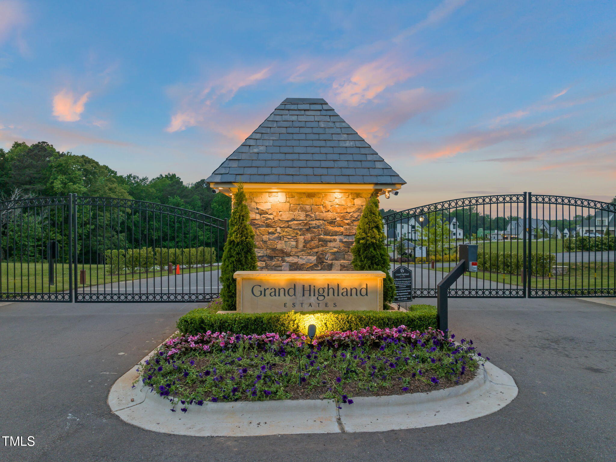 1725 Legacy Ridge Lane