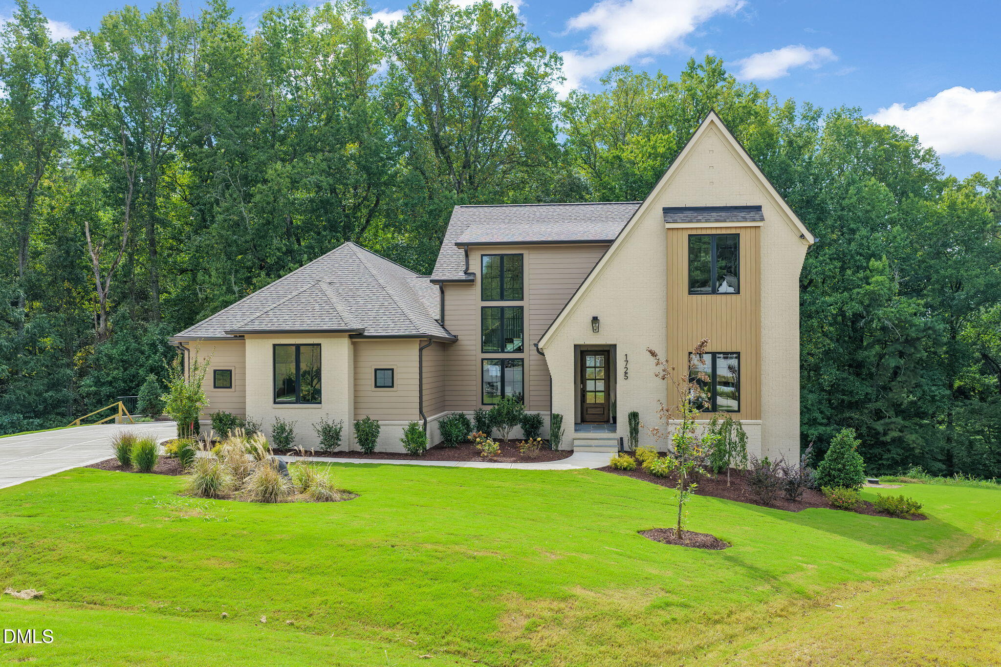 1725 Legacy Ridge Lane