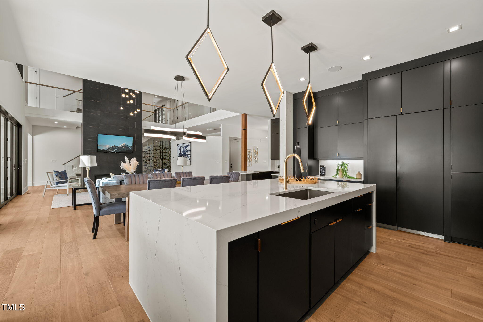 1616 Hunting Ridge Road