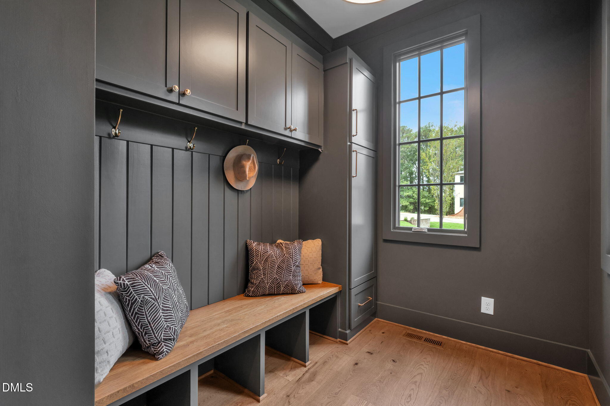 1812 Stream Manor Court