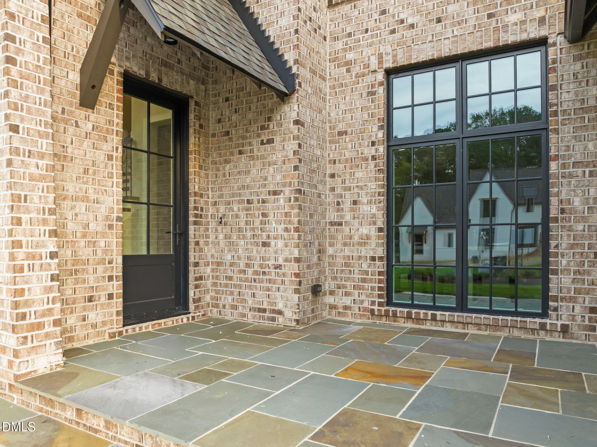 1812 Stream Manor Court