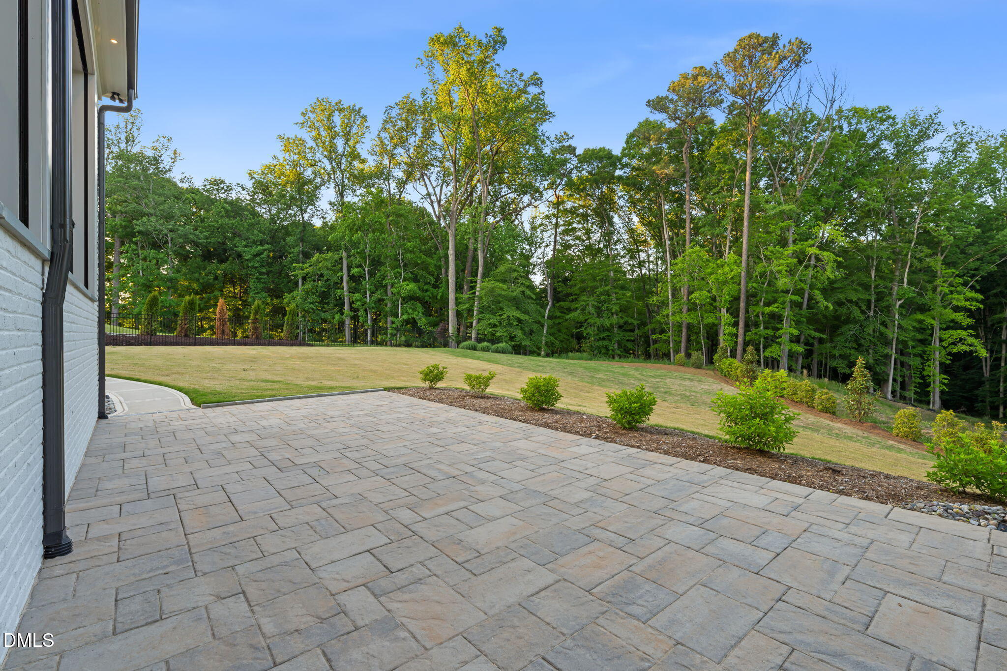 9004 Meadow Pointe Court