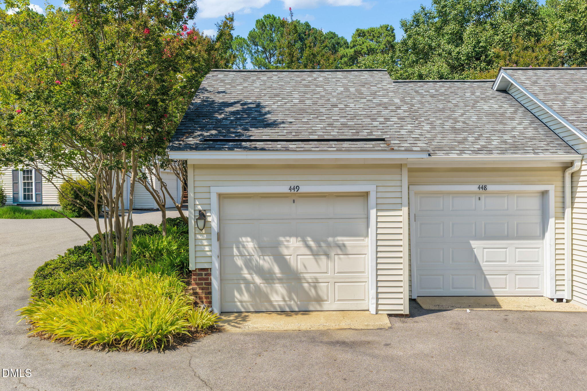449 Crossvine Close
