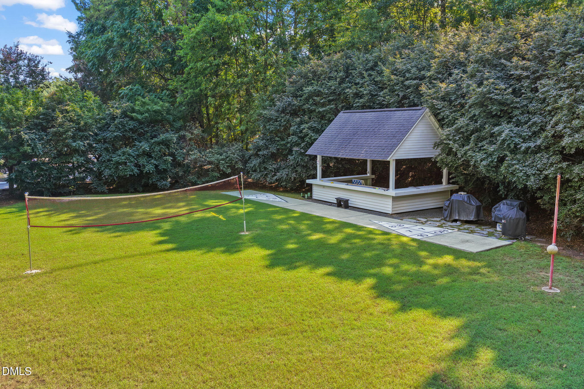 449 Crossvine Close