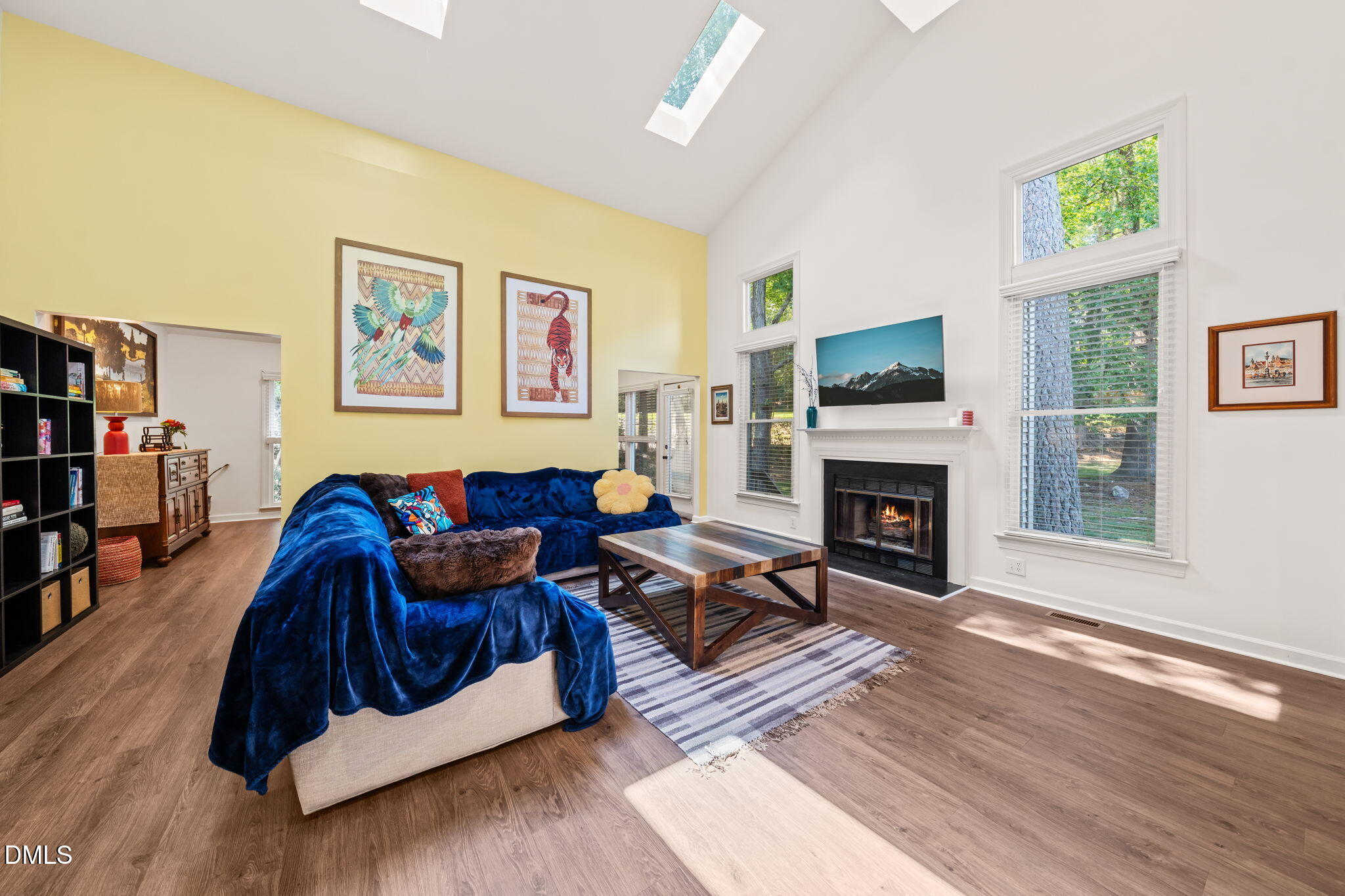 449 Crossvine Close