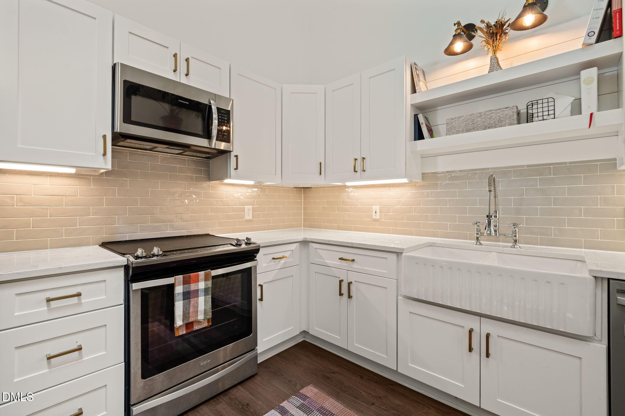 449 Crossvine Close