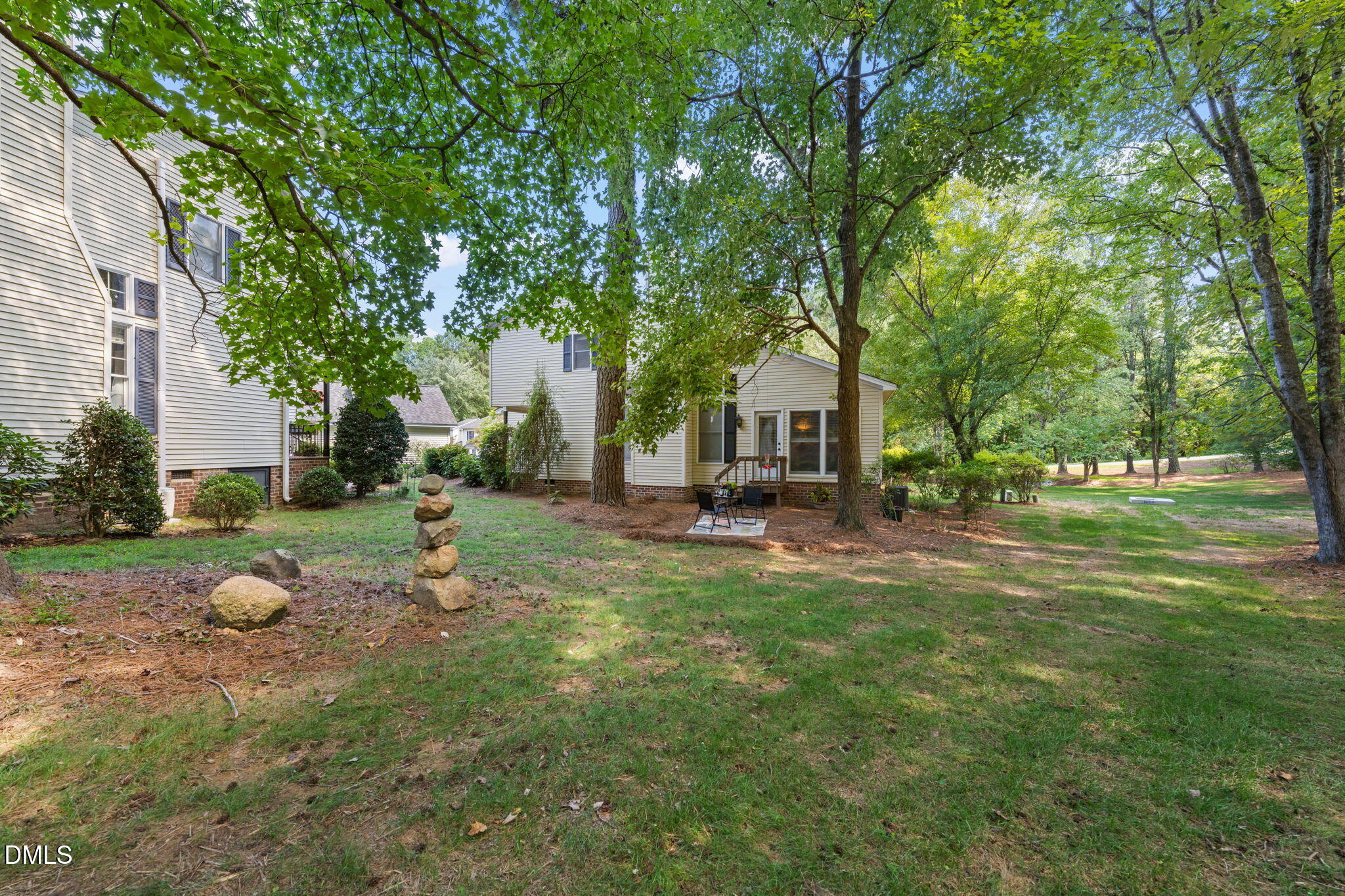 449 Crossvine Close