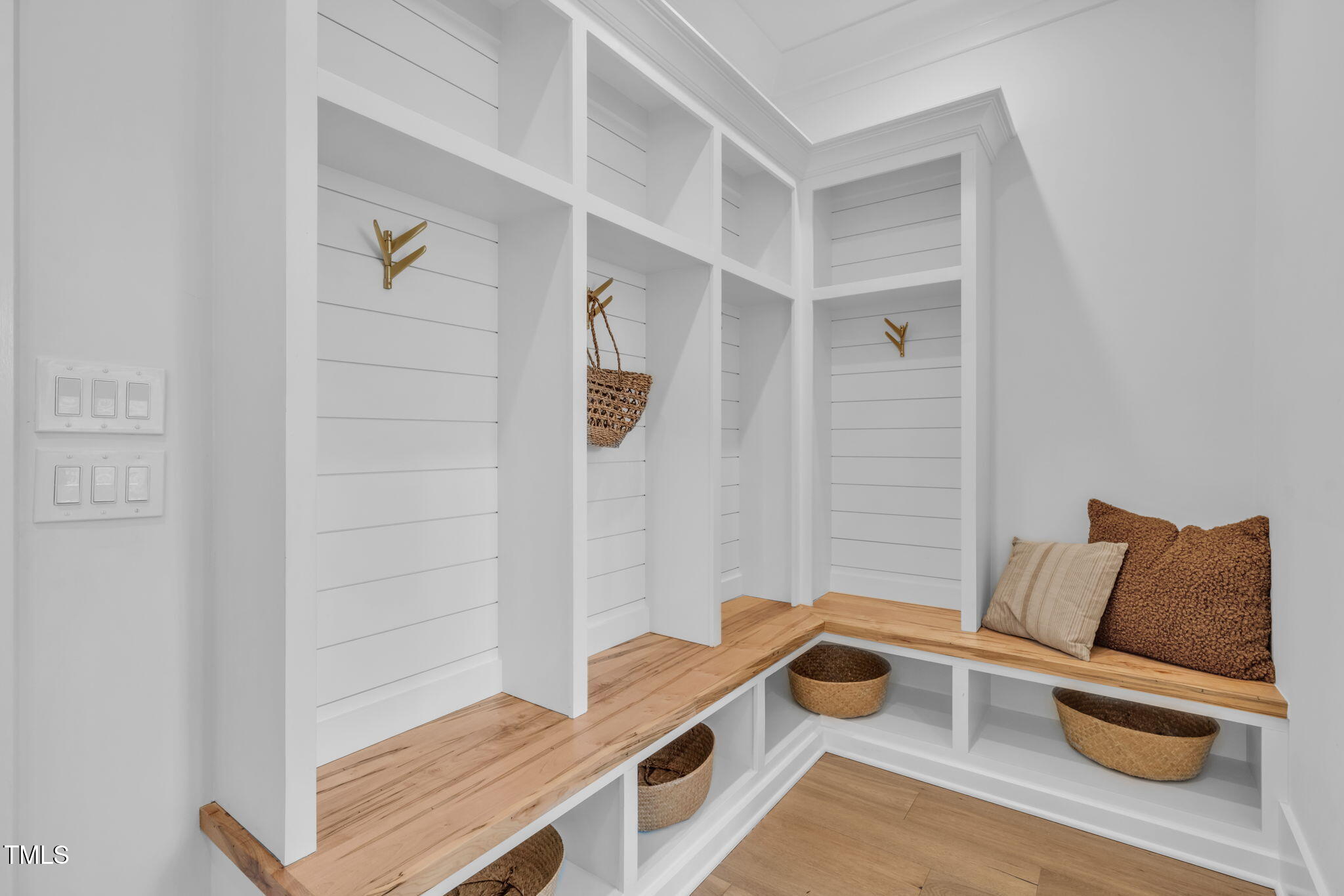 8917 Grand Highland Way