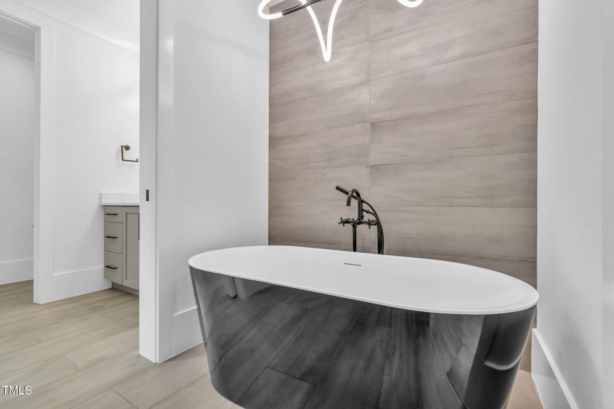 8917 Grand Highland Way