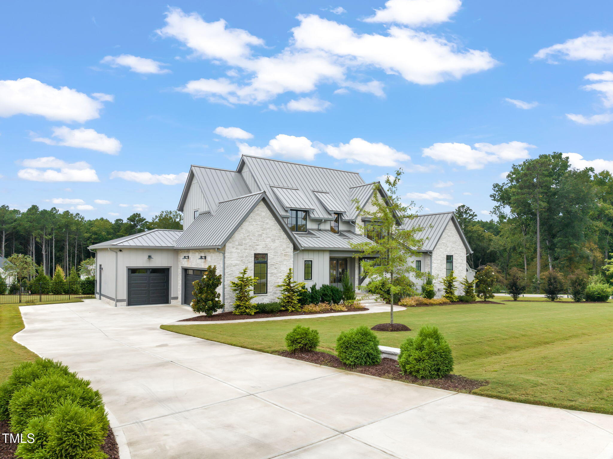 8917 Grand Highland Way