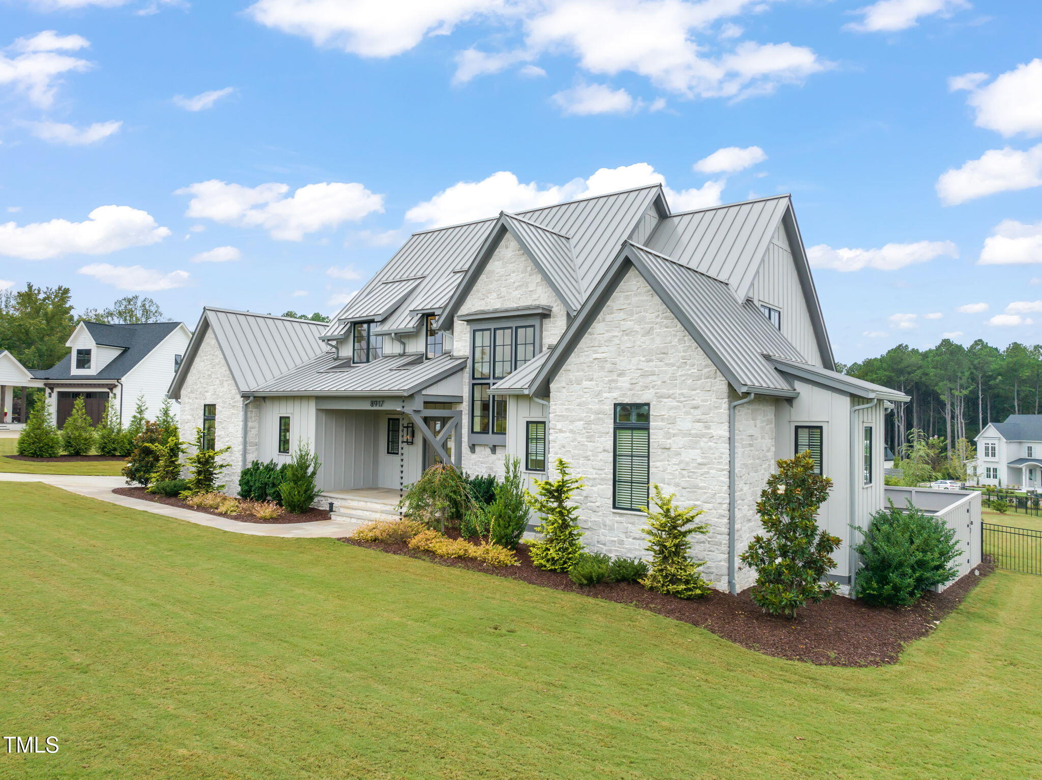 8917 Grand Highland Way