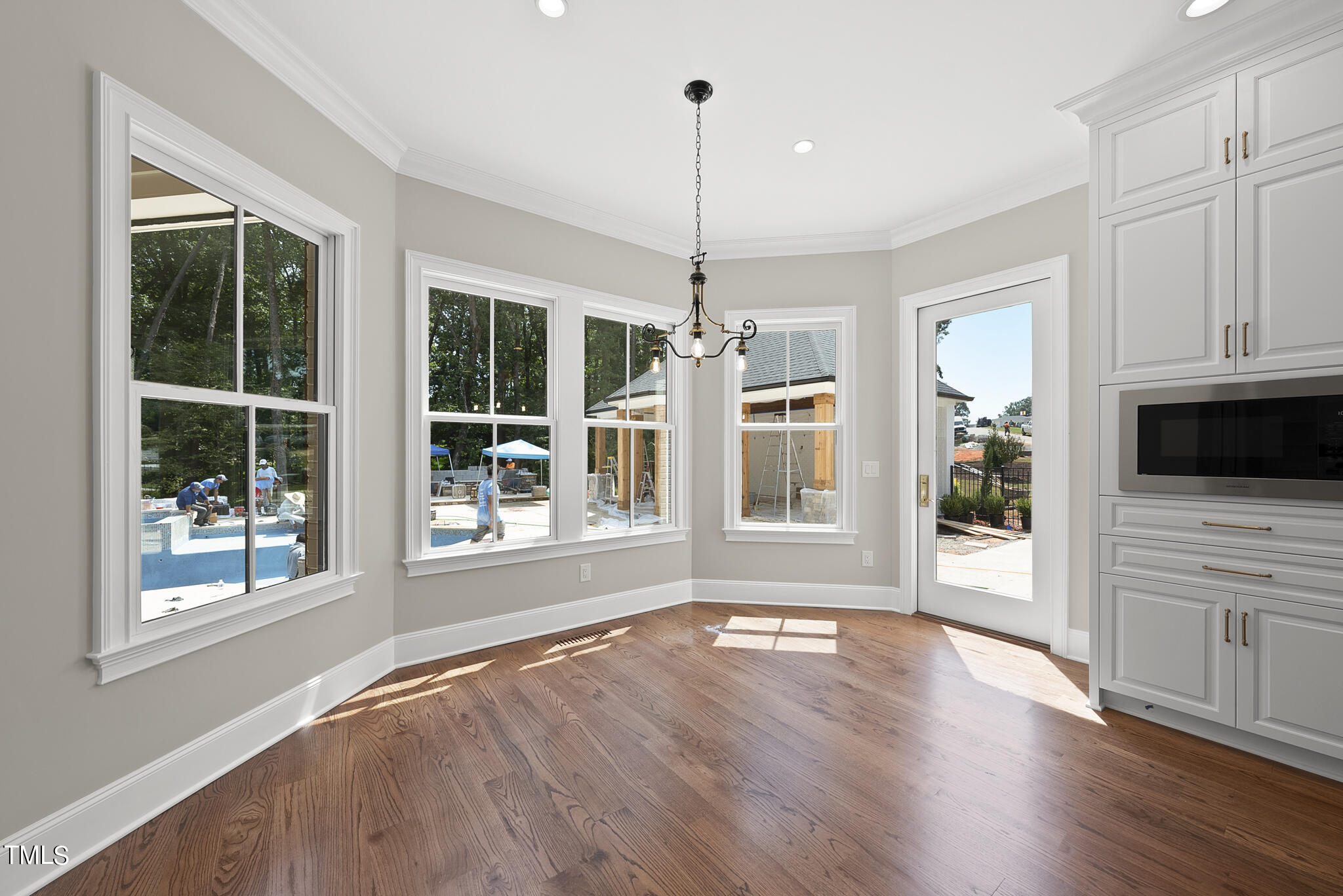 9108 Overlook Crest Drive