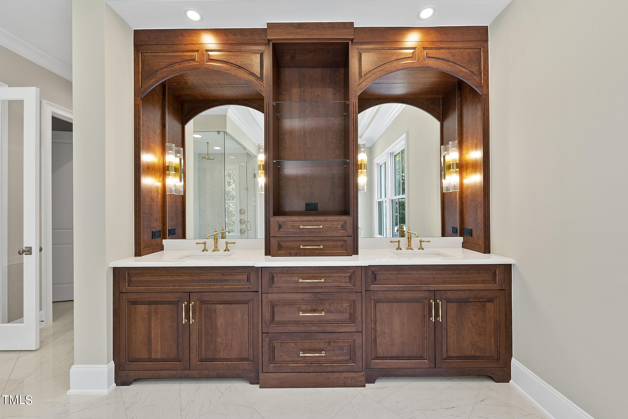 9108 Overlook Crest Drive