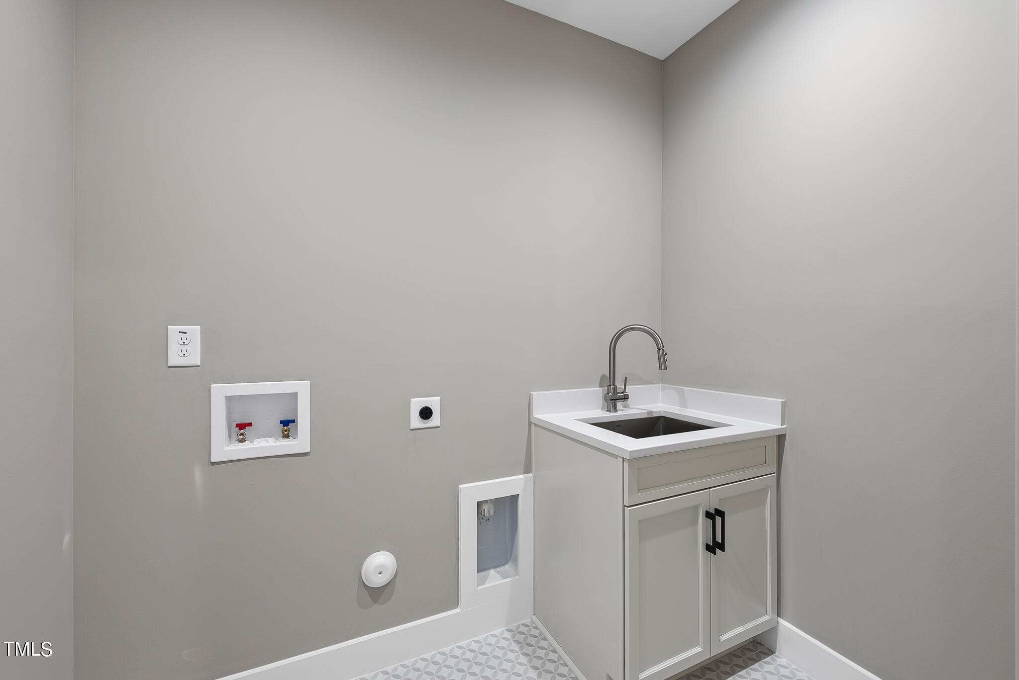 1605 Legacy Ridge Lane