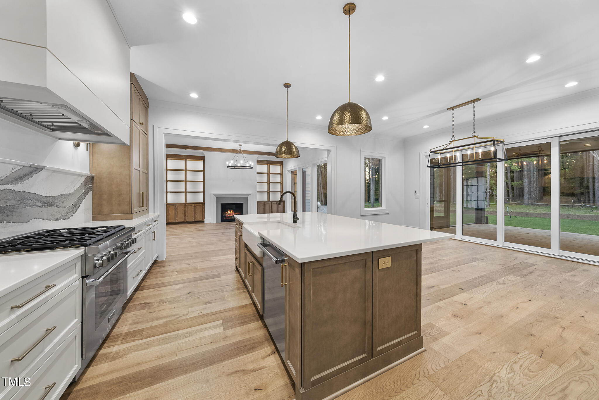 1605 Legacy Ridge Lane