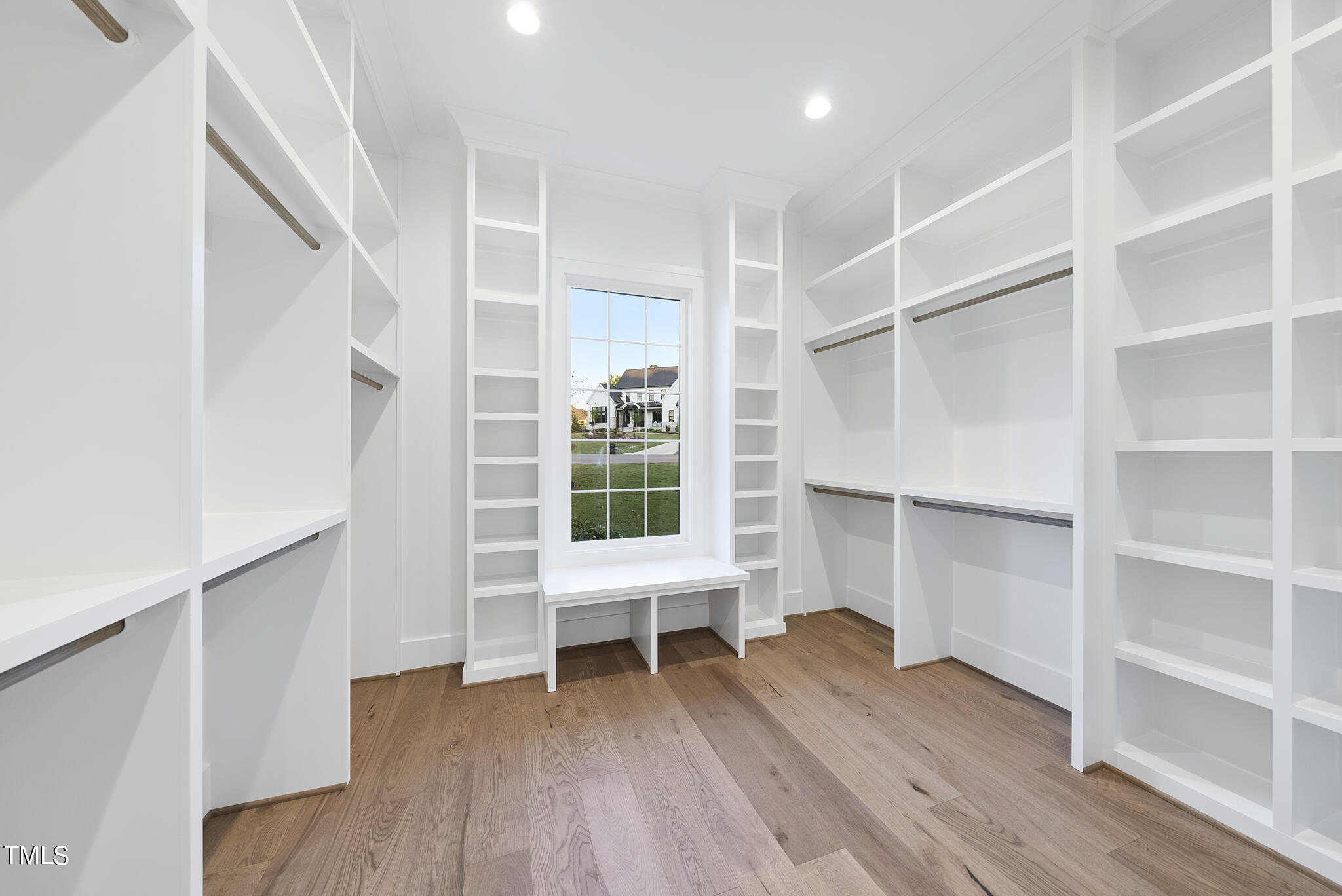 1605 Legacy Ridge Lane