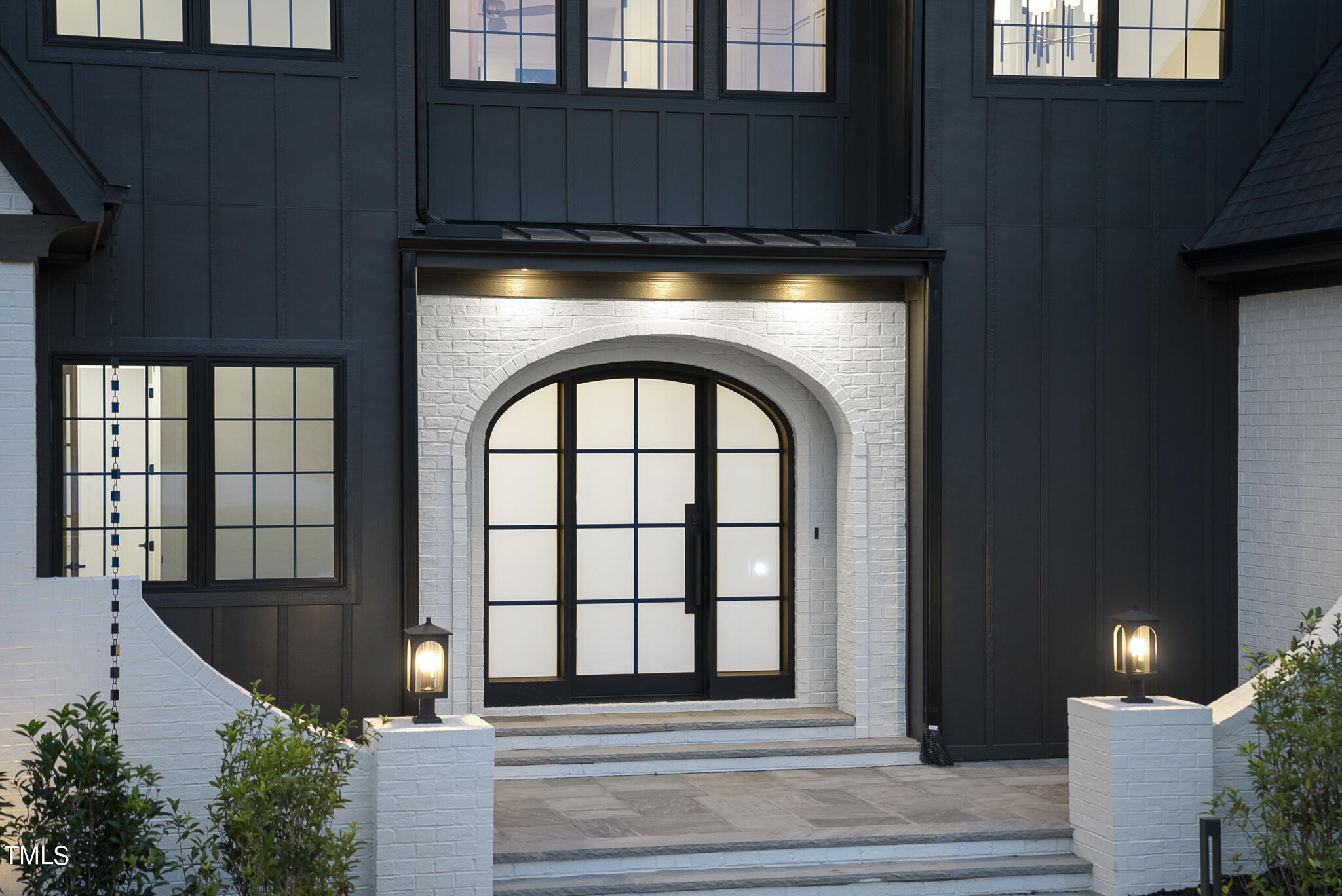 1605 Legacy Ridge Lane