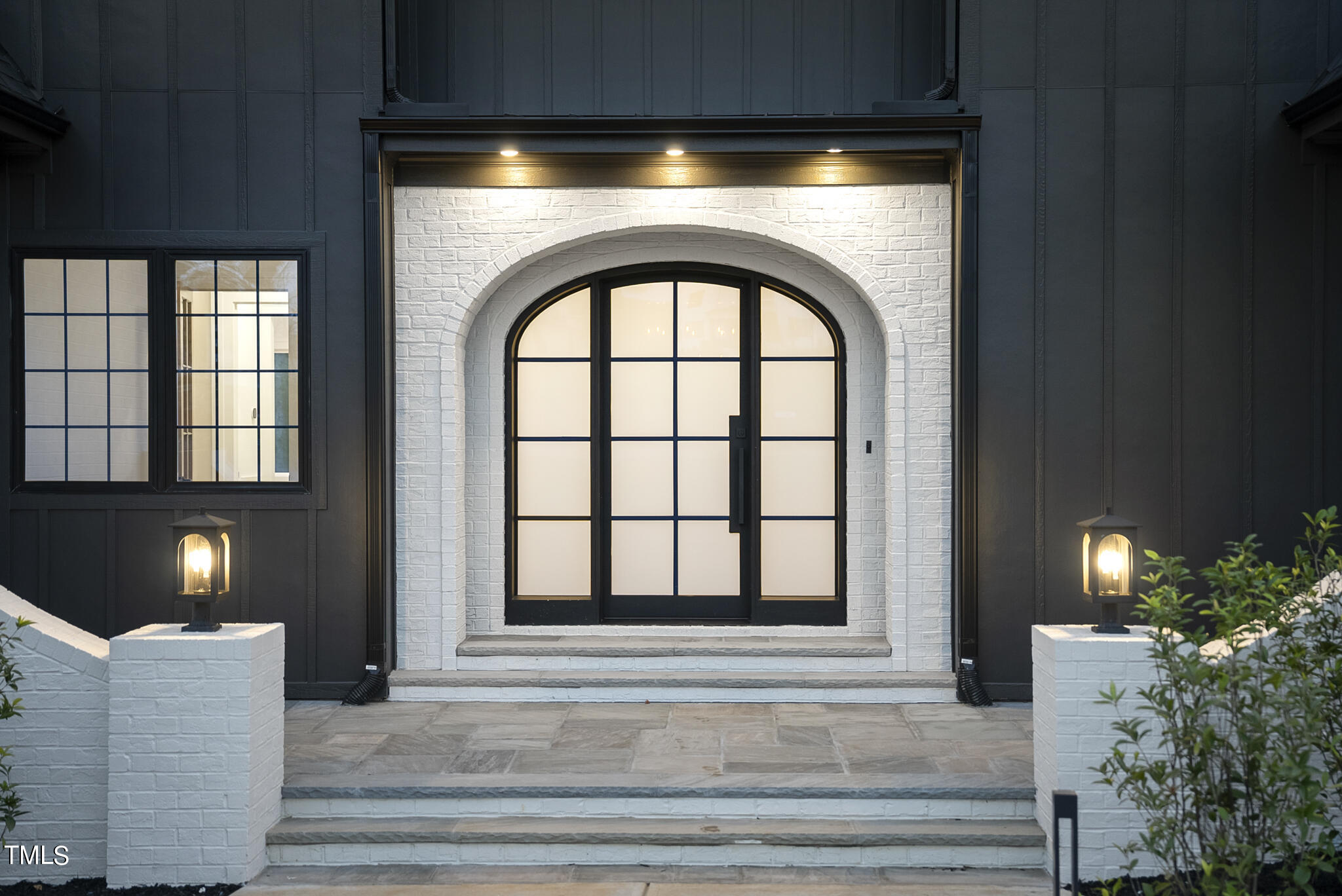 1605 Legacy Ridge Lane