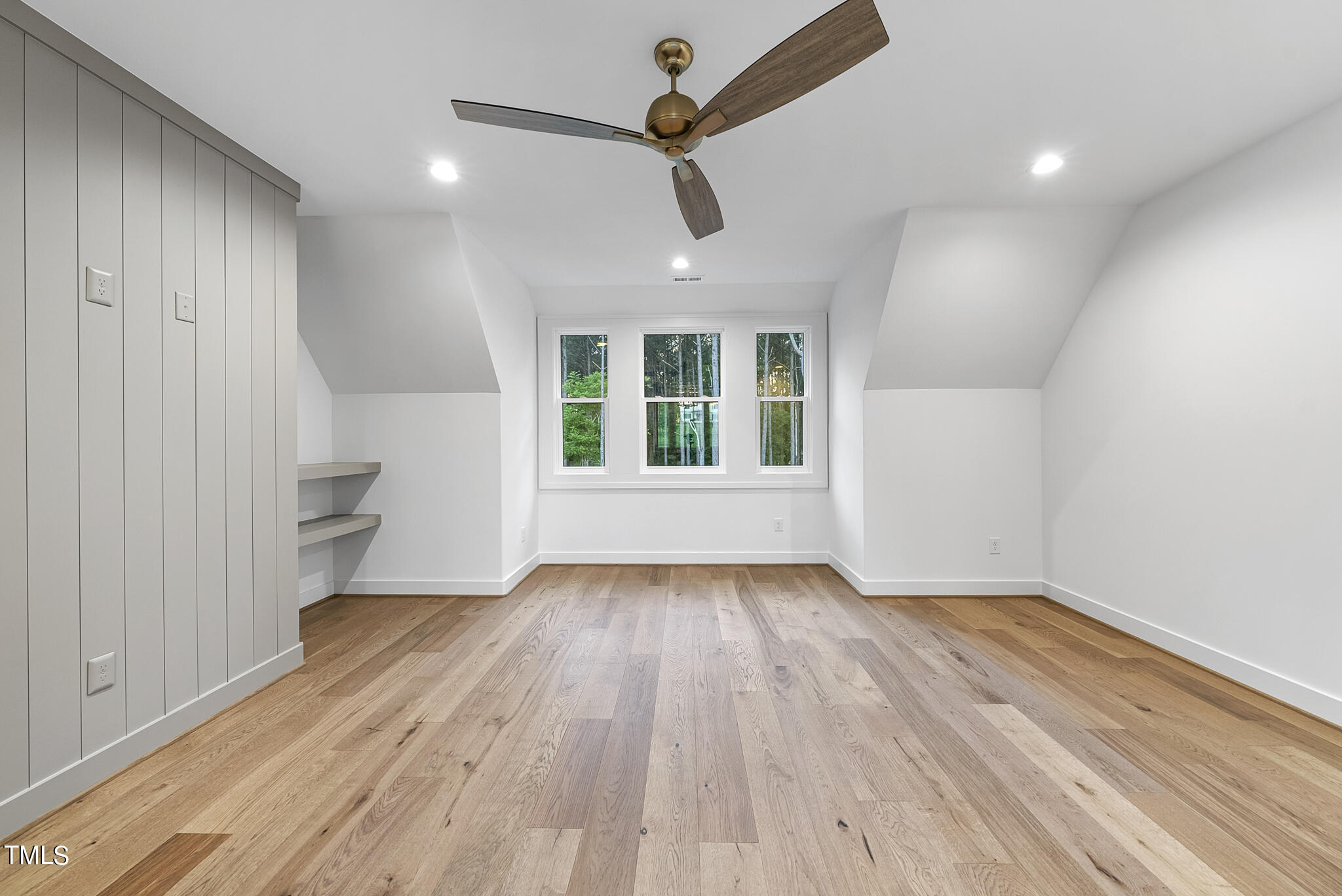 1605 Legacy Ridge Lane