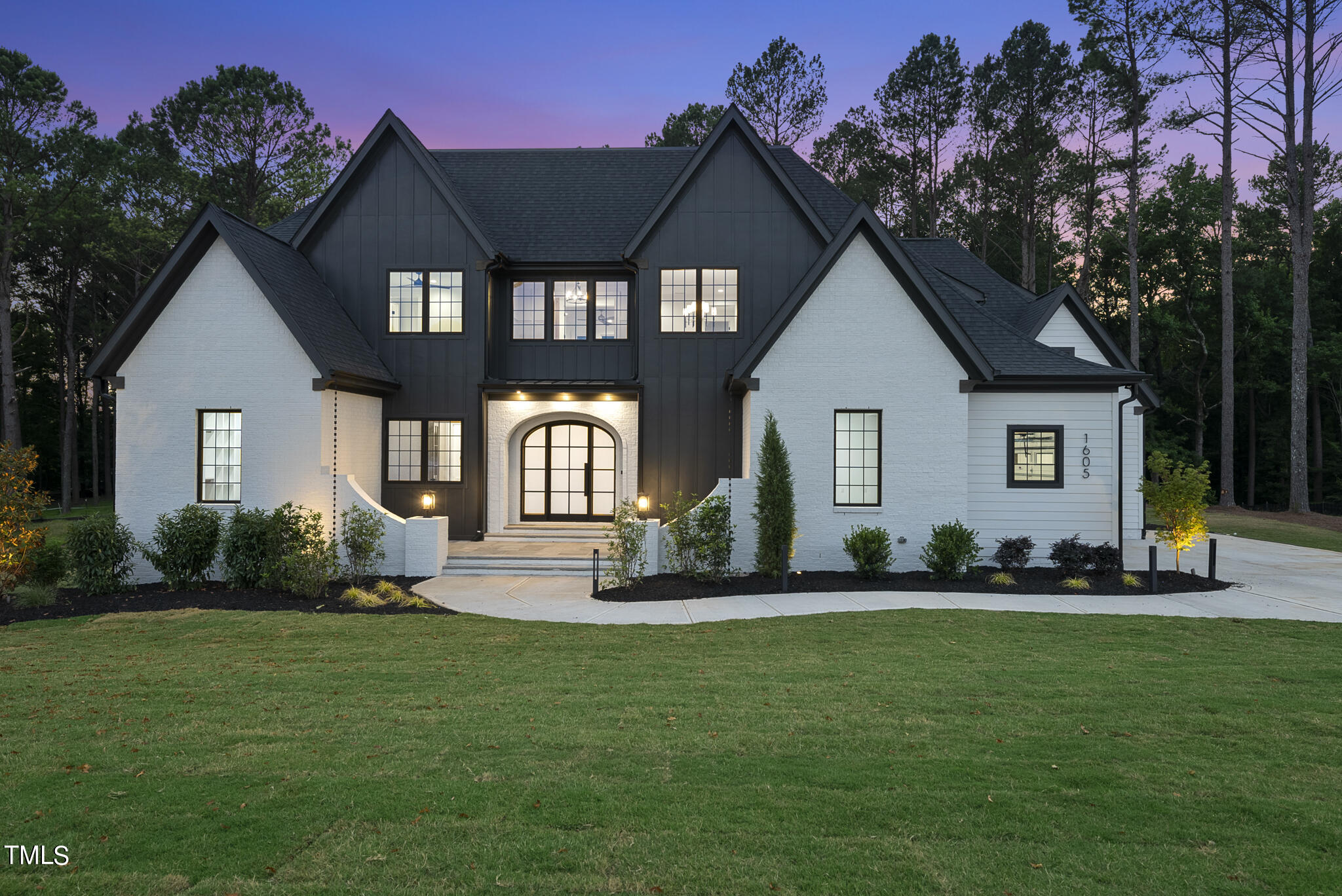 1605 Legacy Ridge Lane