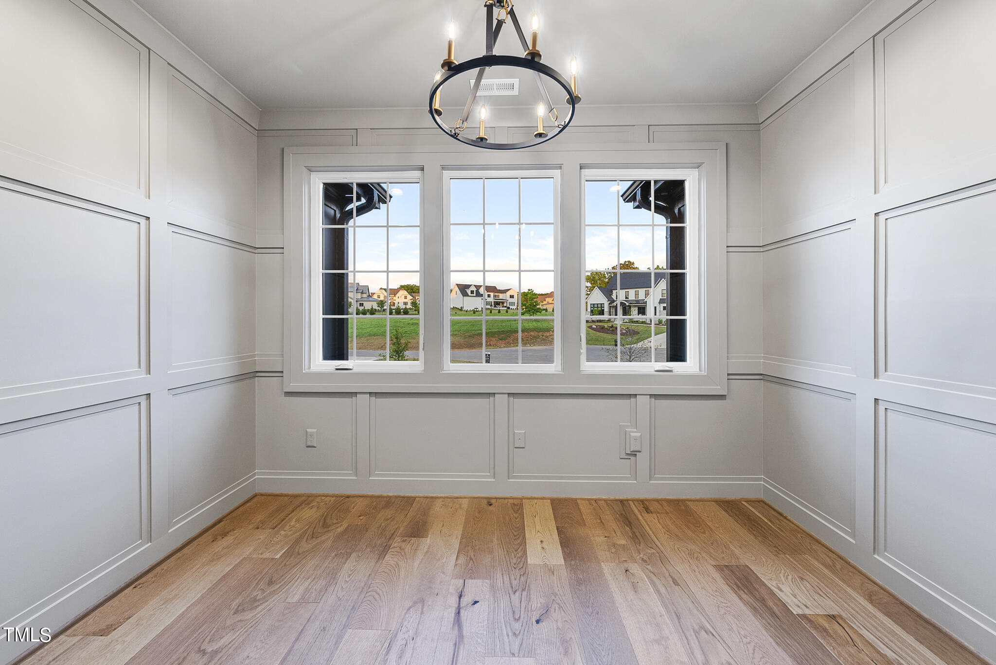 1605 Legacy Ridge Lane