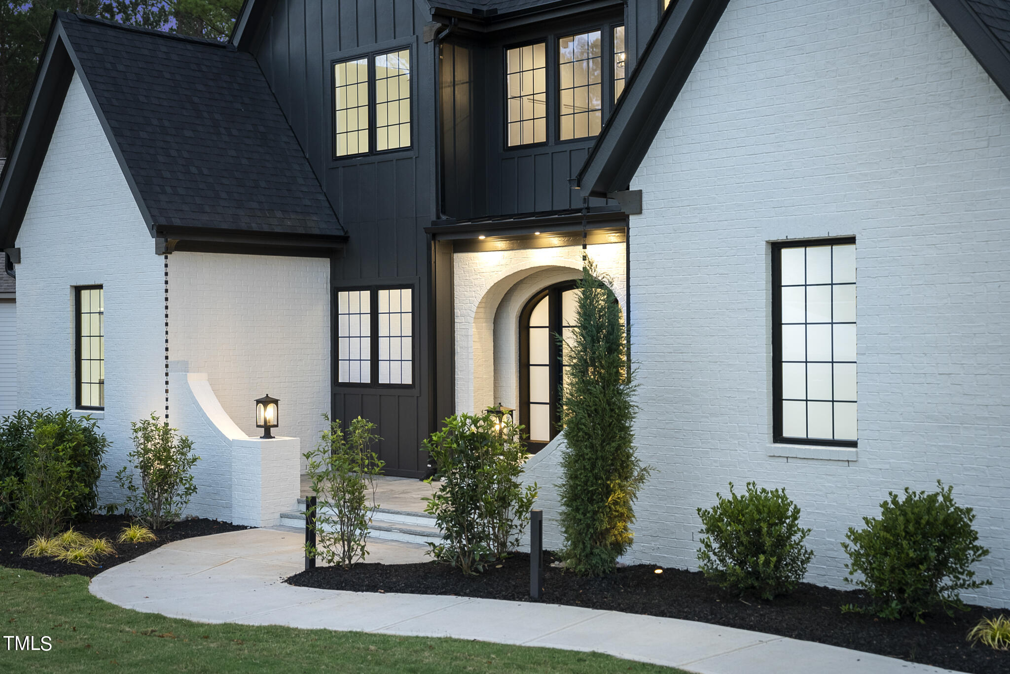 1605 Legacy Ridge Lane