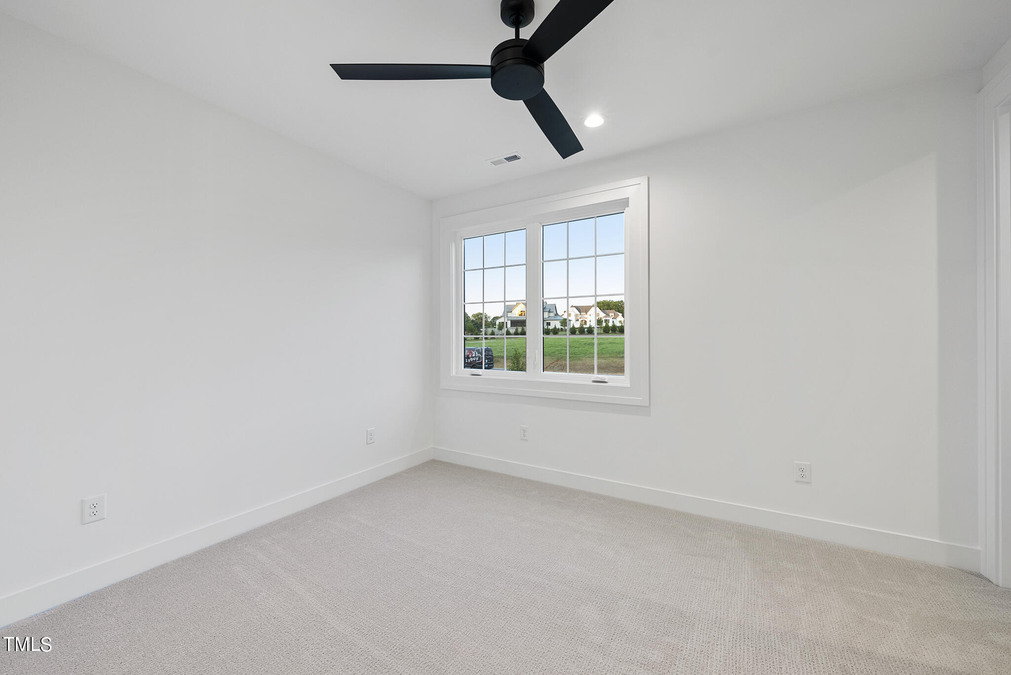 1605 Legacy Ridge Lane