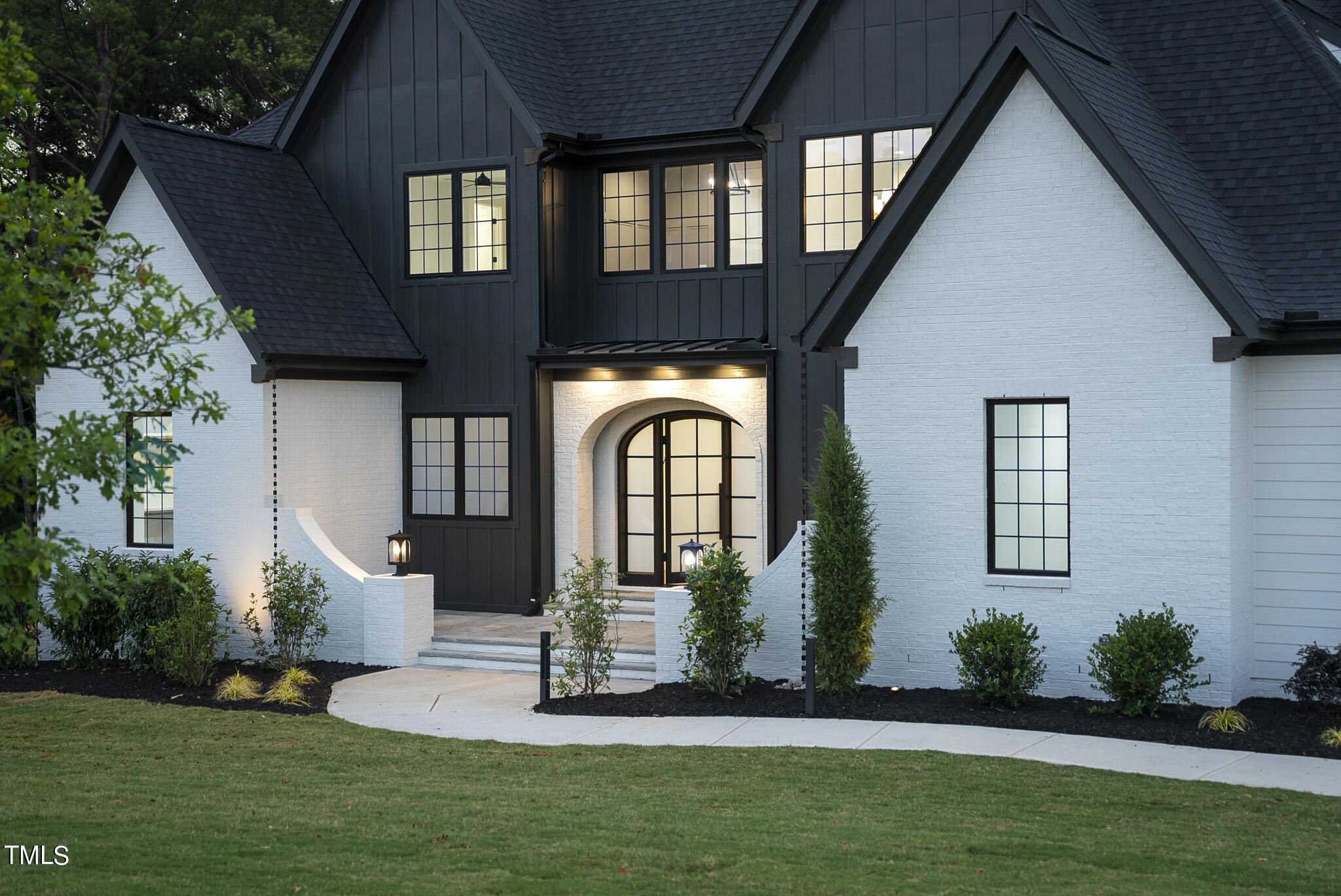 1605 Legacy Ridge Lane