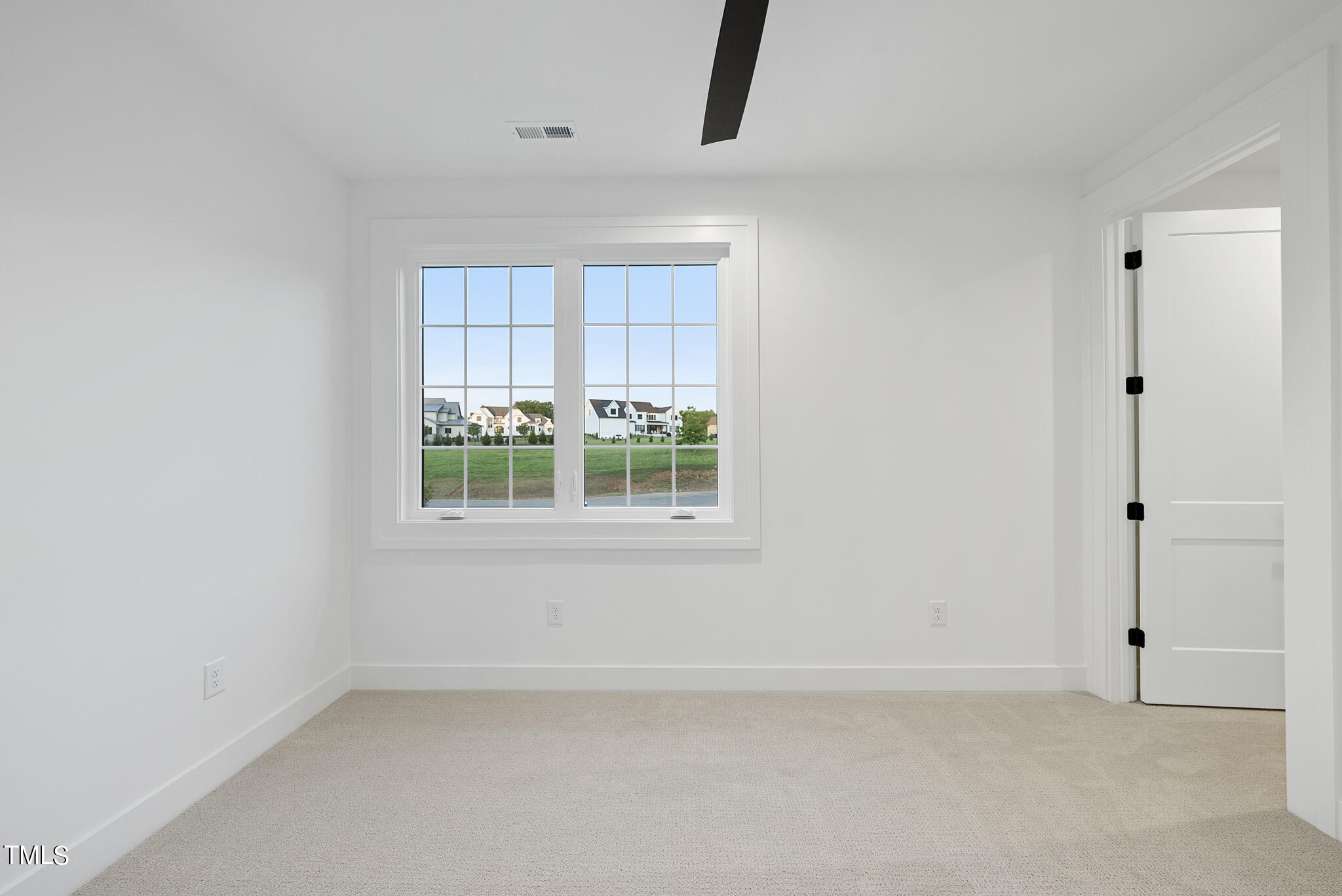 1605 Legacy Ridge Lane